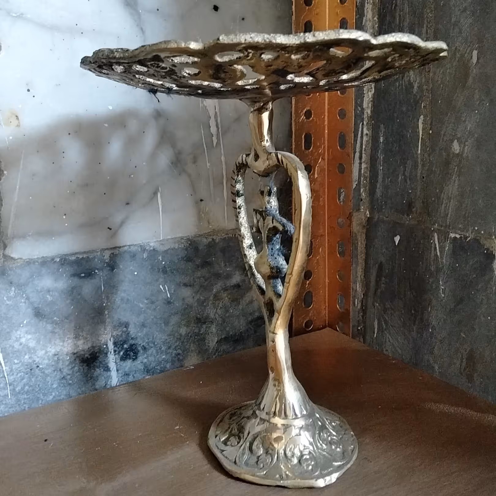 خرما خوری برنزی