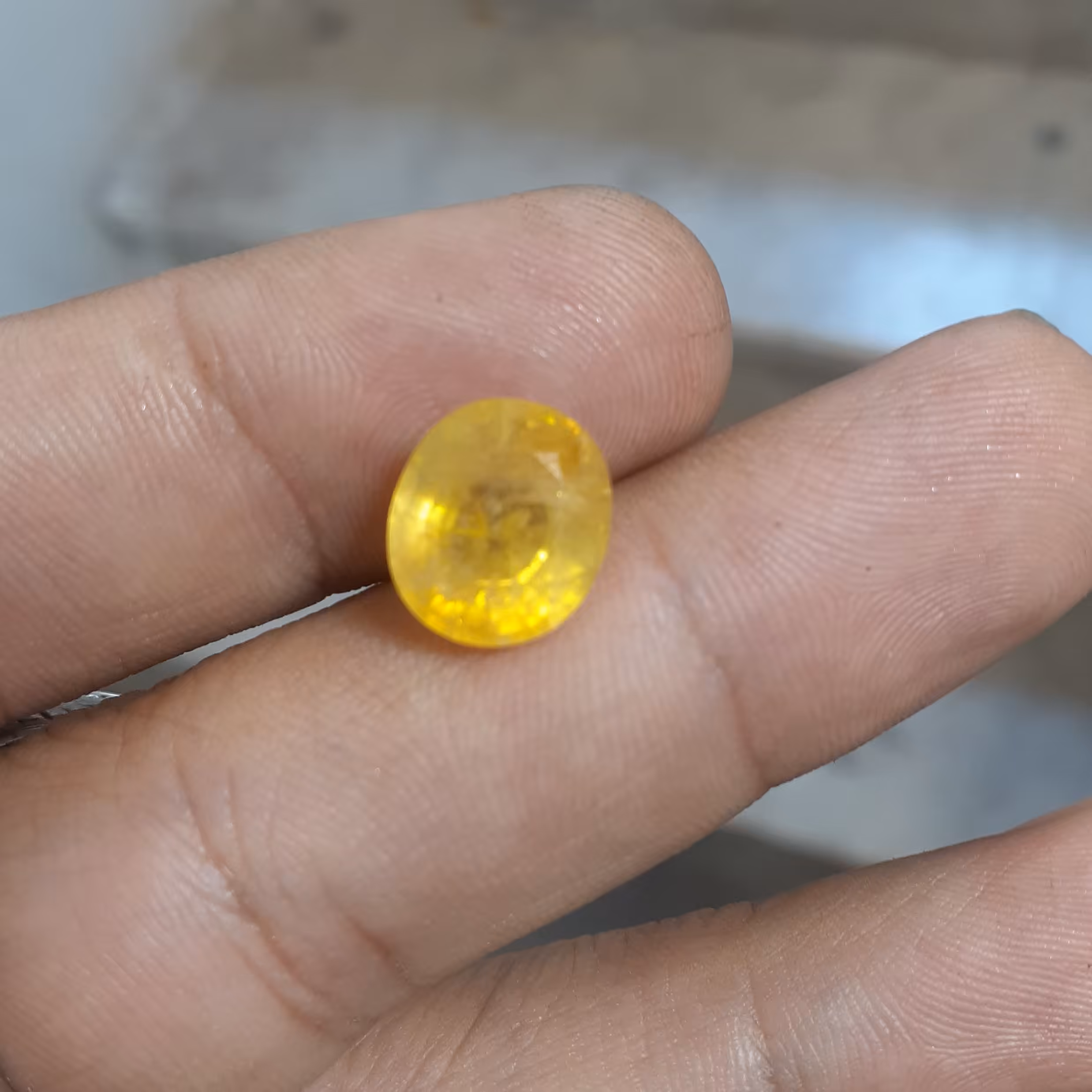 یاقوت زرد آفریقا درجه یک 8قیراط با رنگ طبیعی یک جواهر واقعی قیمت مناسب با ضمانت