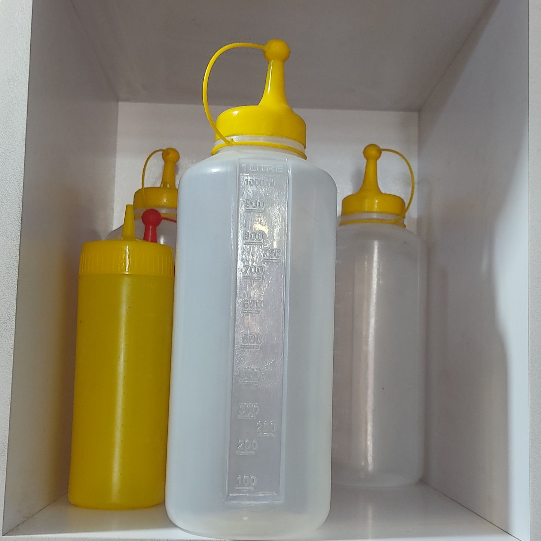 بطری سس خوری 1000 میل ارتفاع با در 22 س و قطر کف 8 و نیم