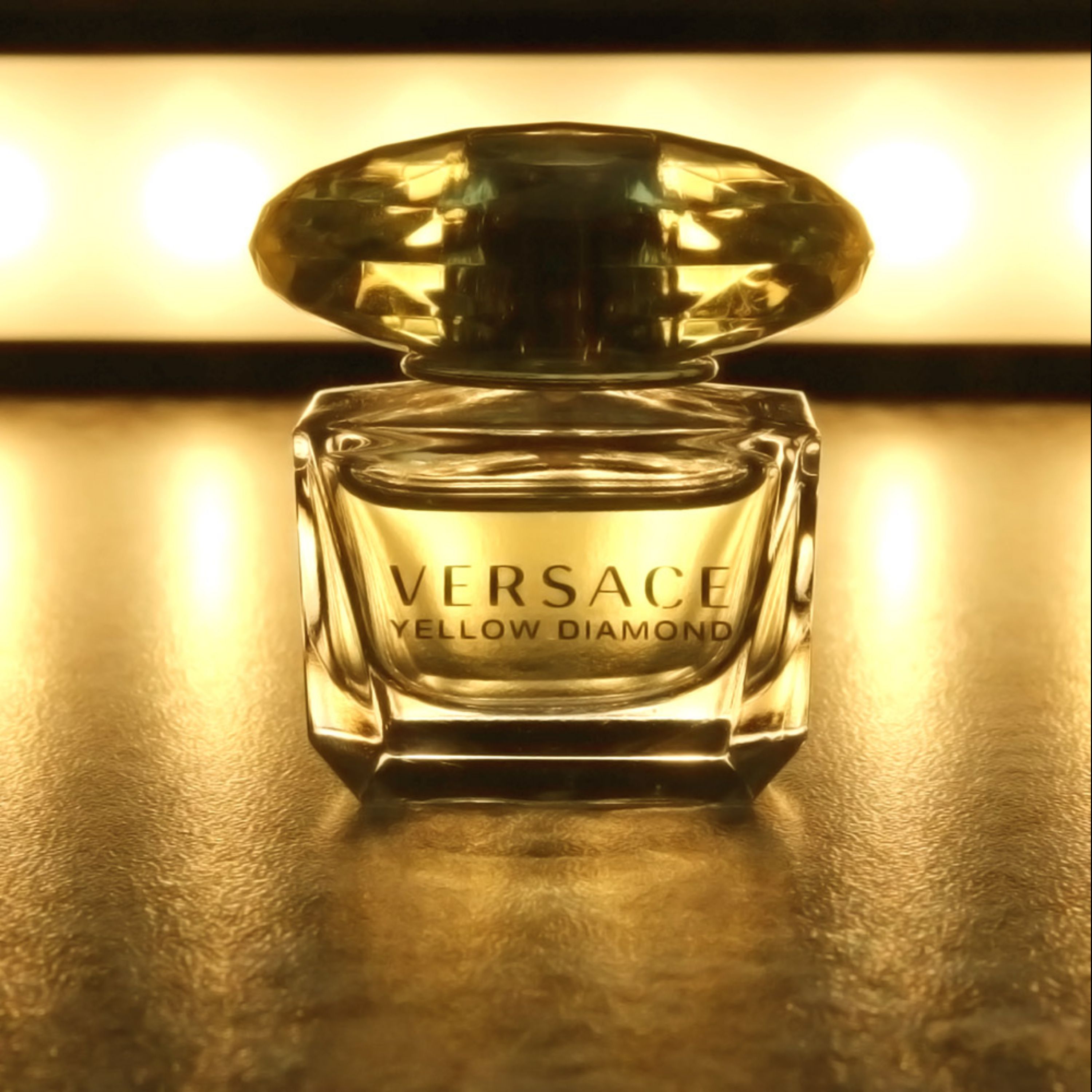 عطر ورساچه یلو دیاموند با حجم 10 میل - Versace Yellow Diamond