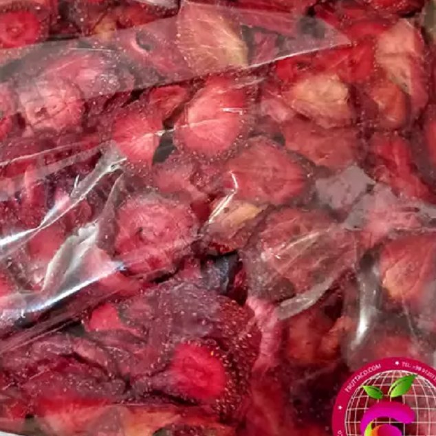 میوه خشک توت فرنگی