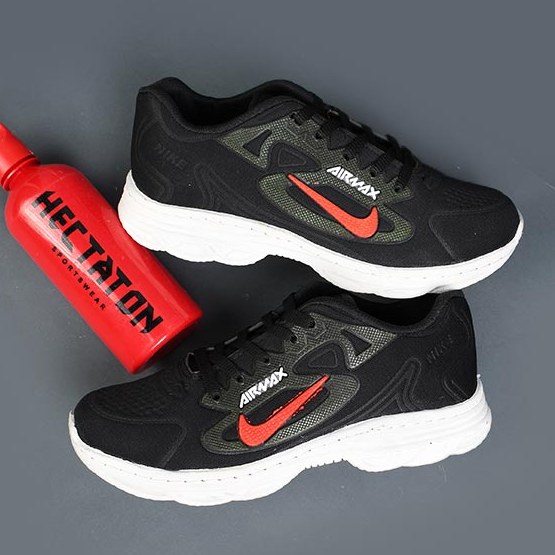 کفش پیاده روی ورزشی مردانه نایک Nike سایز 42 رنگ مشکی بسیار سبک