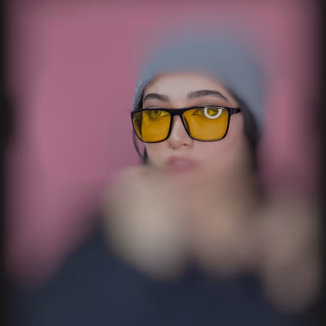 عینک دودی زنانه RAY BAN یووی 400 زرد

