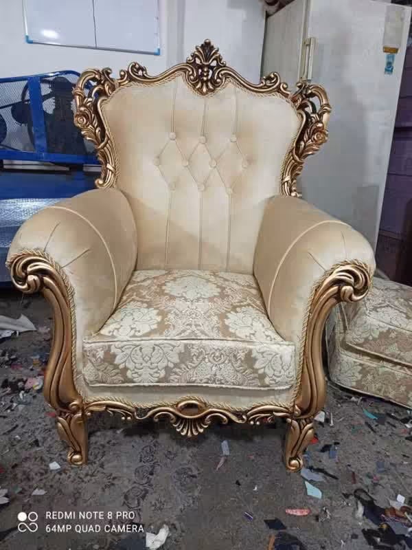 مبل تک نفره نگین