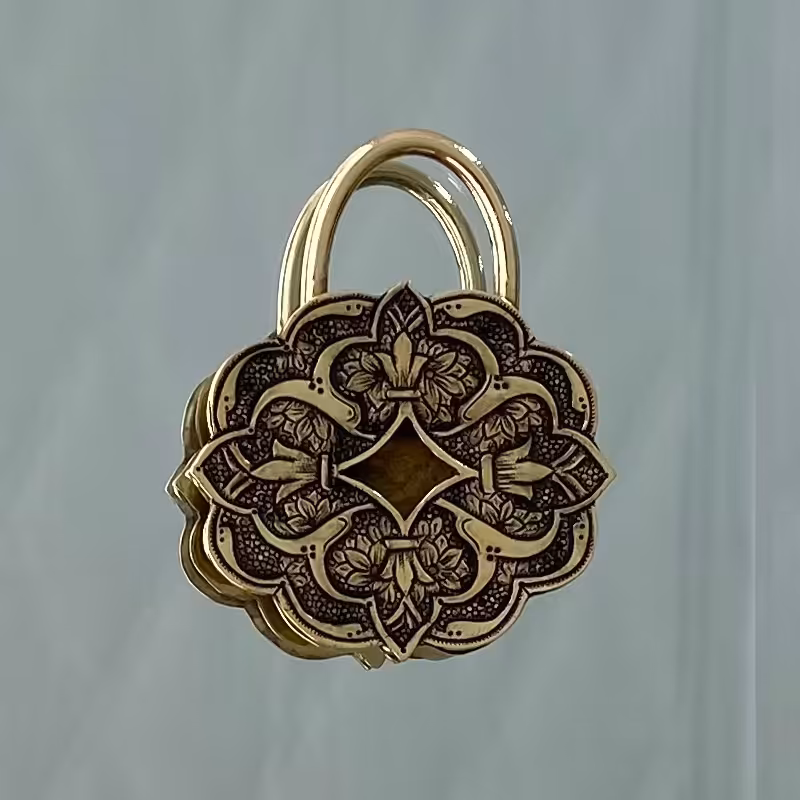 تابلو قفل برنجی دستساز قلمزنی 13