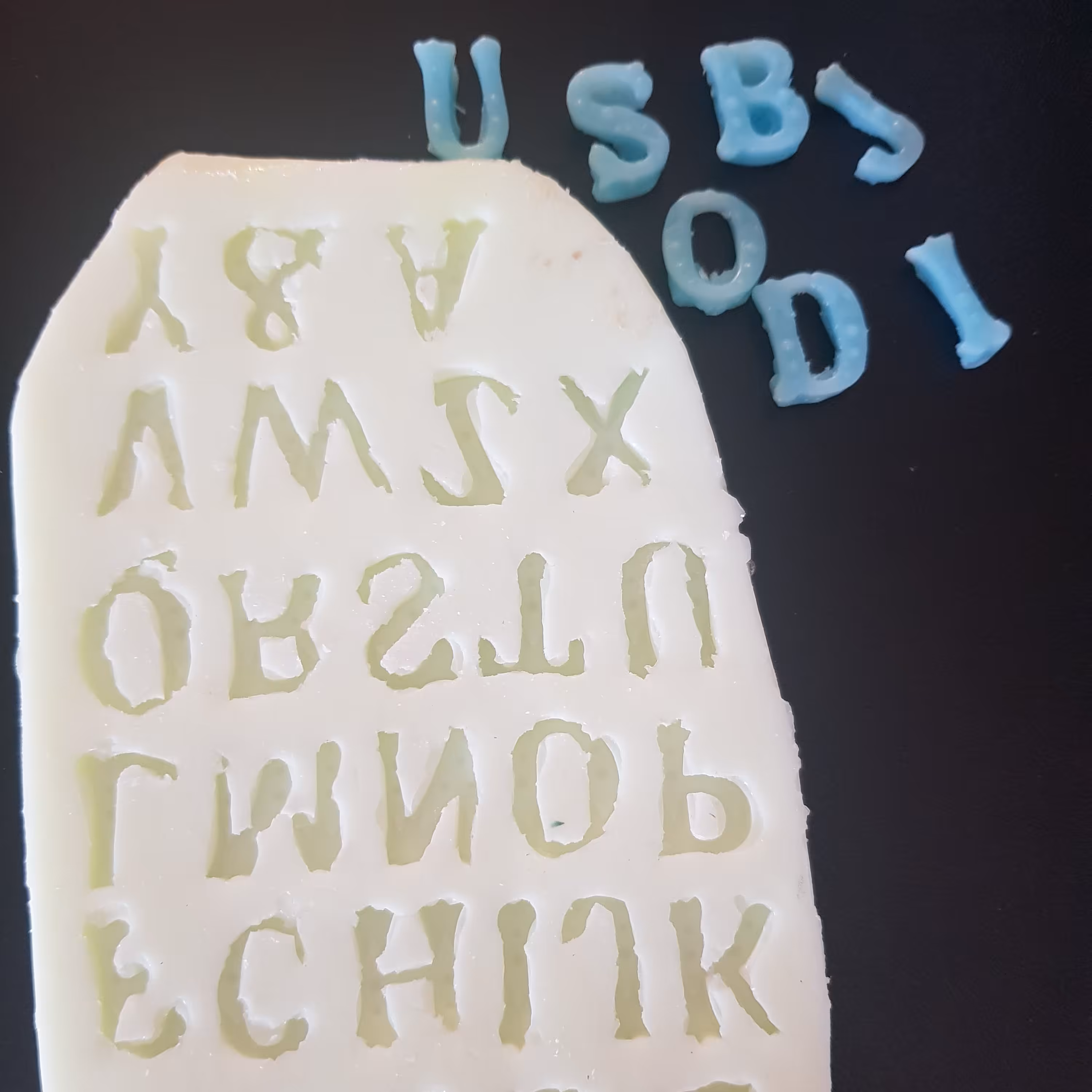 مولد حروف لاتین 2سانتی