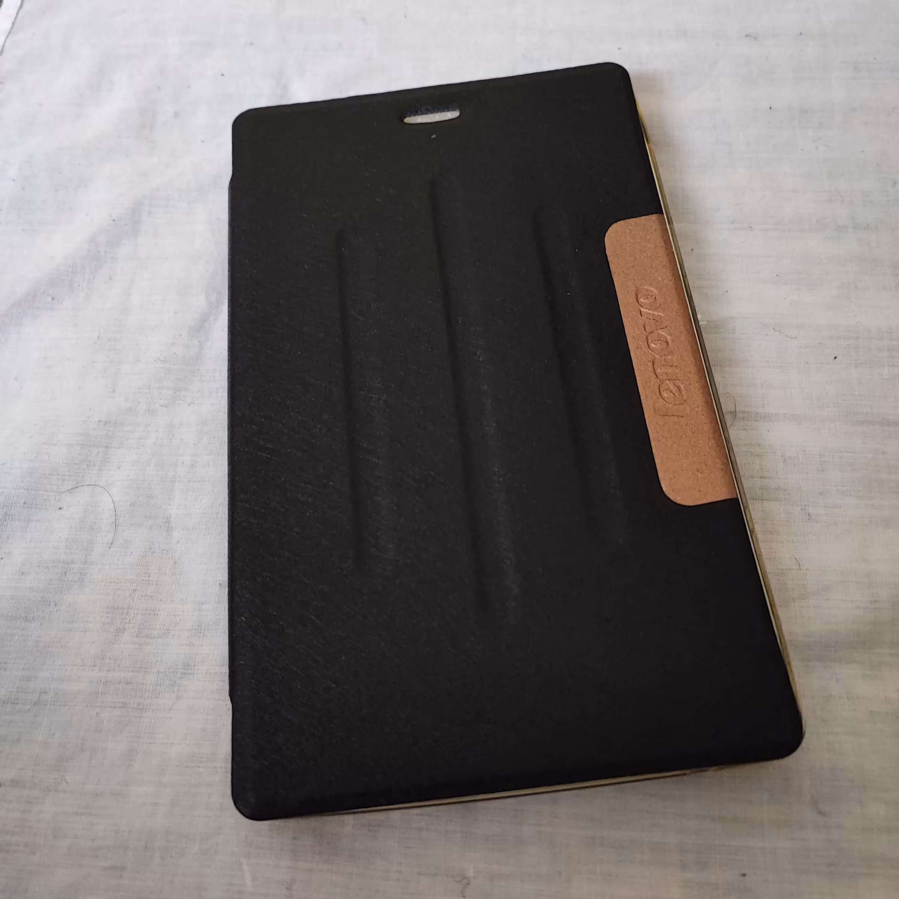 کیف پشت ژله ای (کیف کتابی اورجینال) تبلت 7 اینچ لنوو مدل Tab3/710L - درجه یک