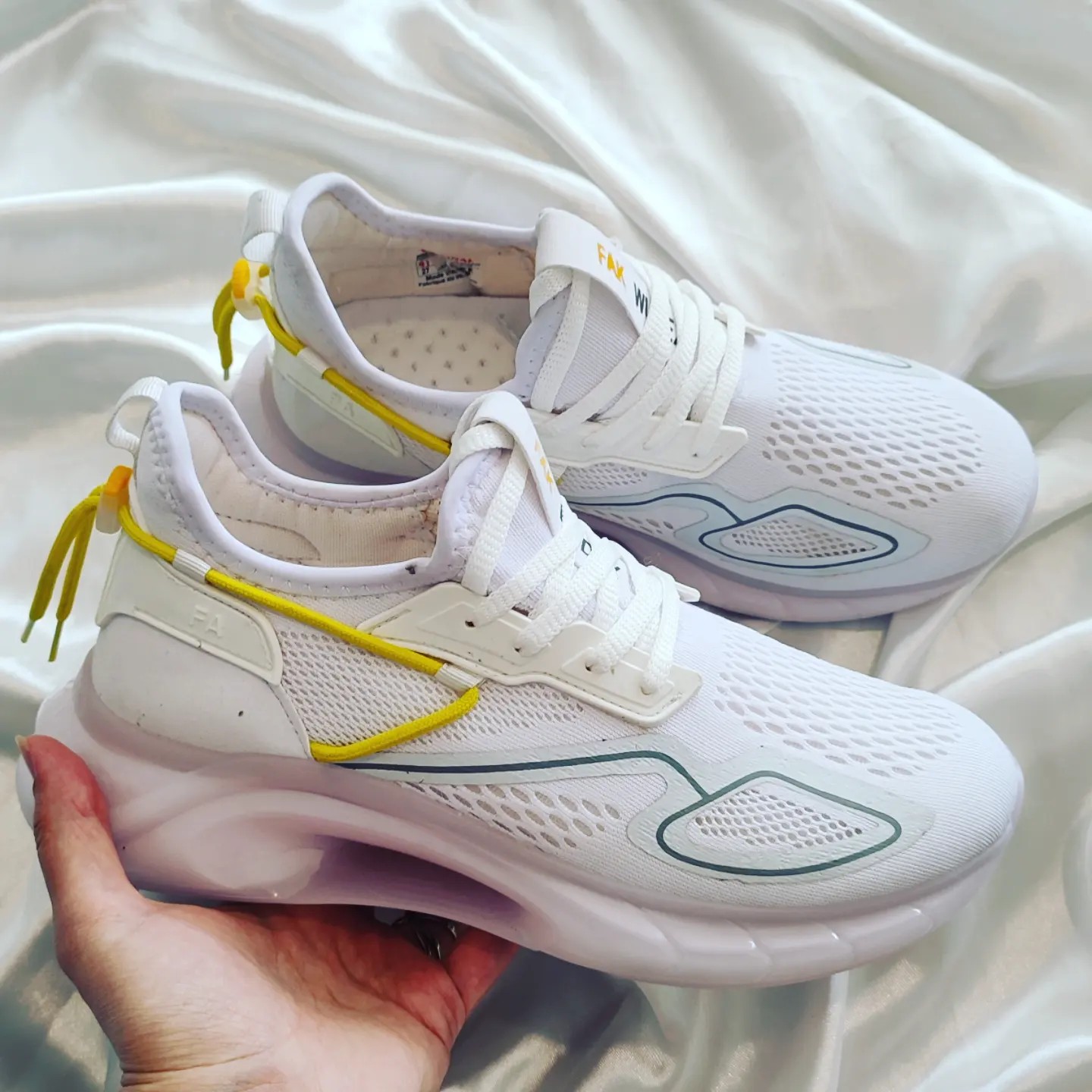 کتونی مردانه.کتانی مردانه