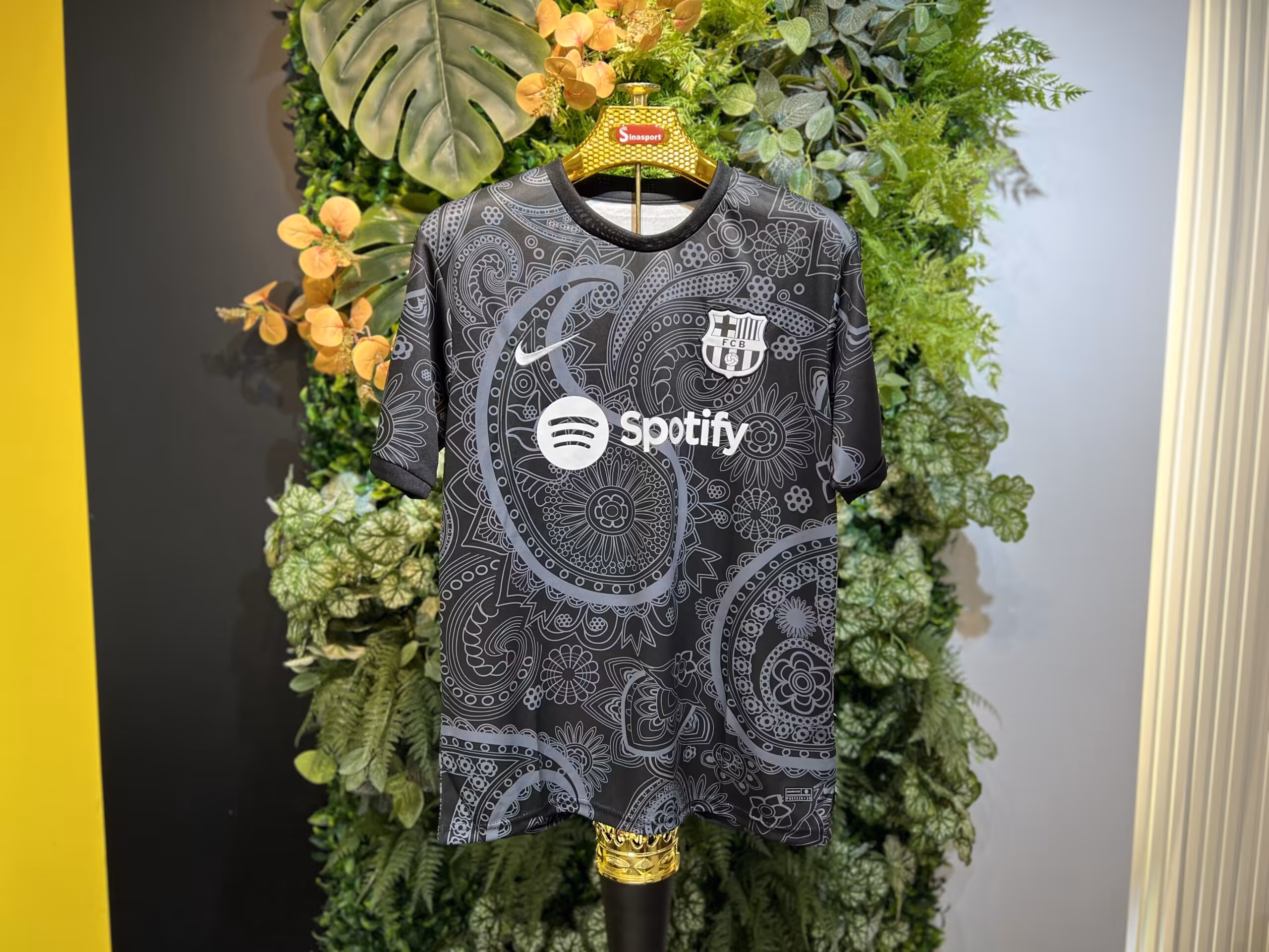 کیت پیش مسابقه بارسلونا 2026-2025 (پیراهن شورت) ورژن هواداری