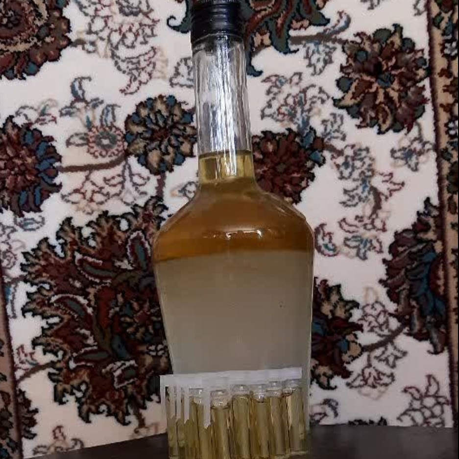 عطر گل محمدی 1 گرمی  زرین گیاه کاشان صددرصد طبیعی  بدون ناخالصی