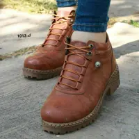 کفش تیمبرلند دست دوز زنانه خوش پا