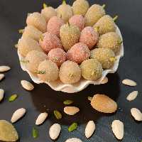 توت  کتویی در کنار چای دلچسب و خوشمزه با آرد بادام. 150 گرمش 450 هزار تومان  ارسال با پیک و پس کرایه