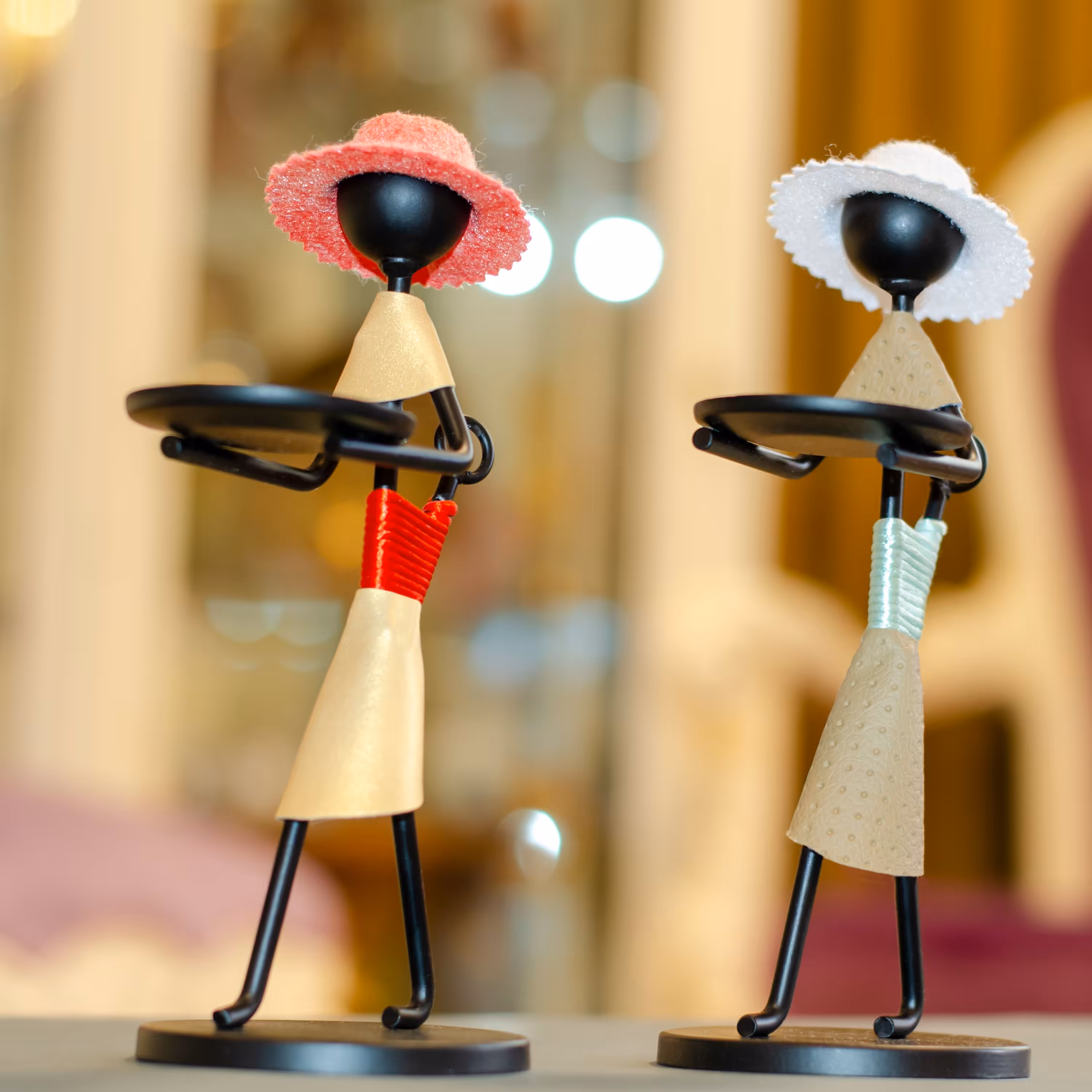 جا شمعی طرح قبیله مدل بچه دار تمام فلزی به همراه جعبه ی مجزا بسته ی 1 عددی