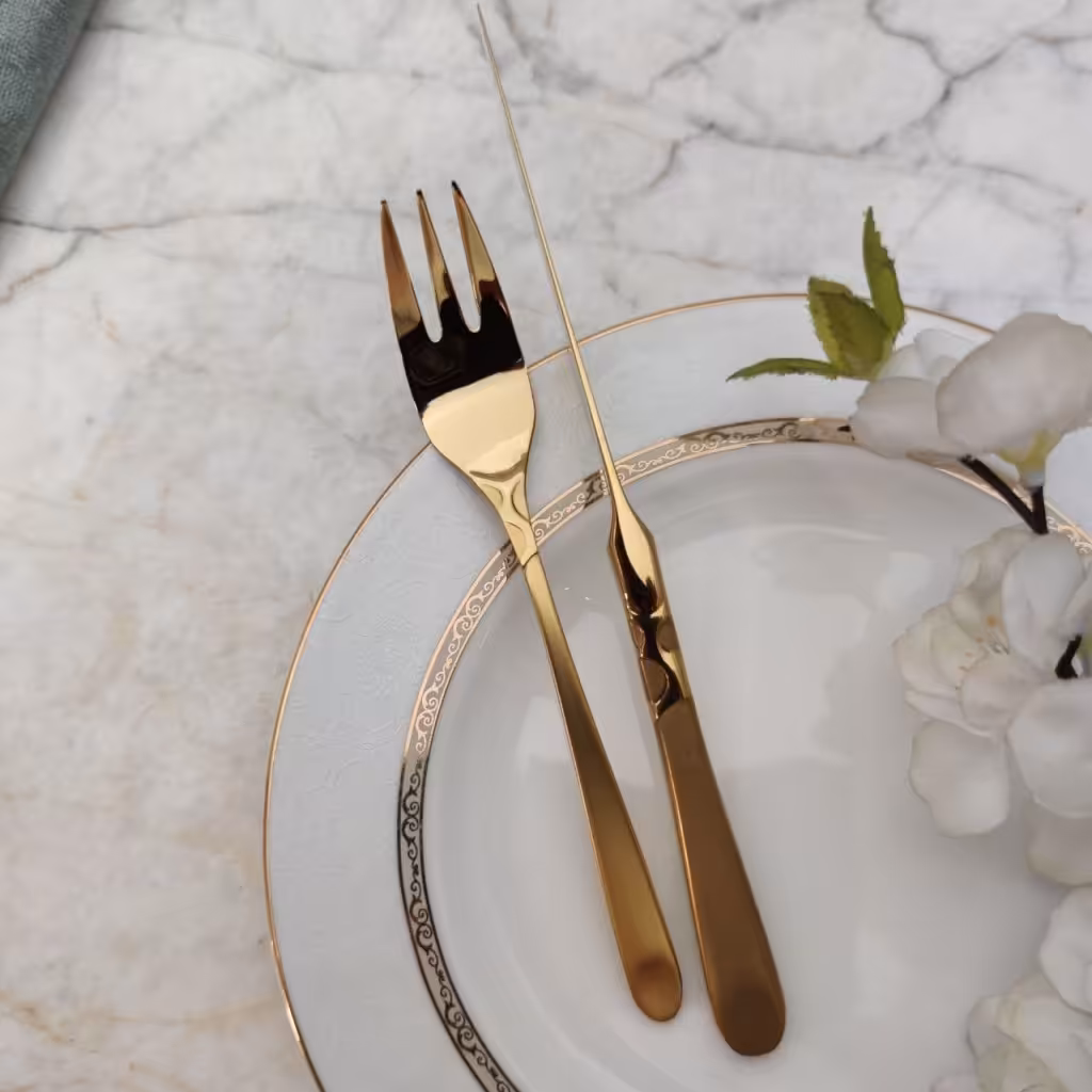 ست 12پارچه کارد وچنگال میوه خوری (3 بعدی)  333 دسته مات طلایی