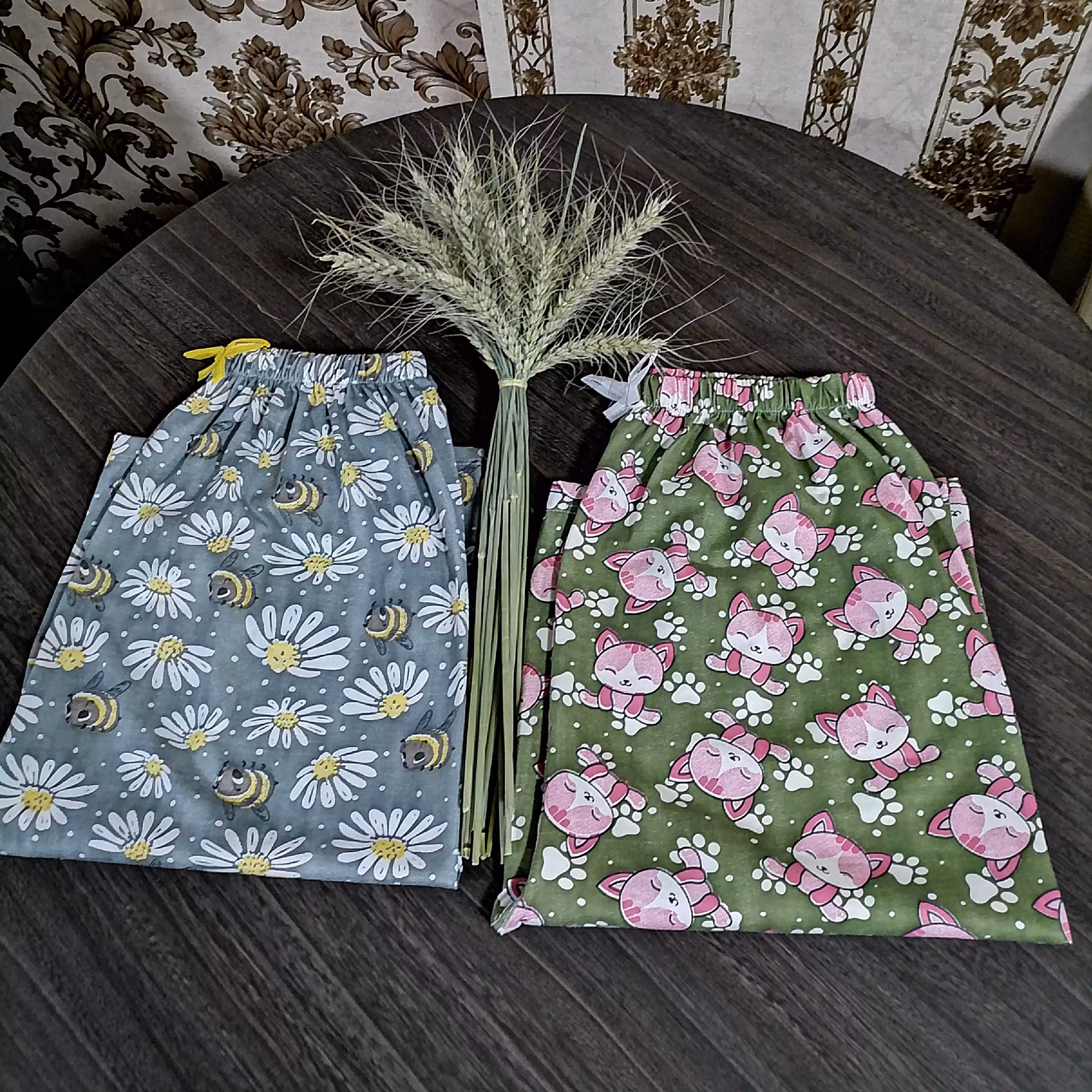 شلوارک نخ پنبه در 2 طرح فول کش ارسال رایگان.         