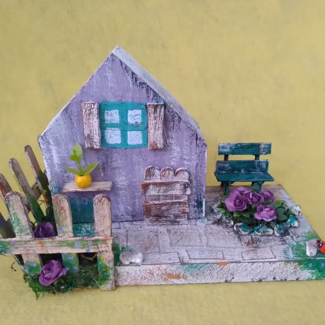 دست سازهای کوچک من  کلبه کوچک یاسی محصولی از ستاره چوبی