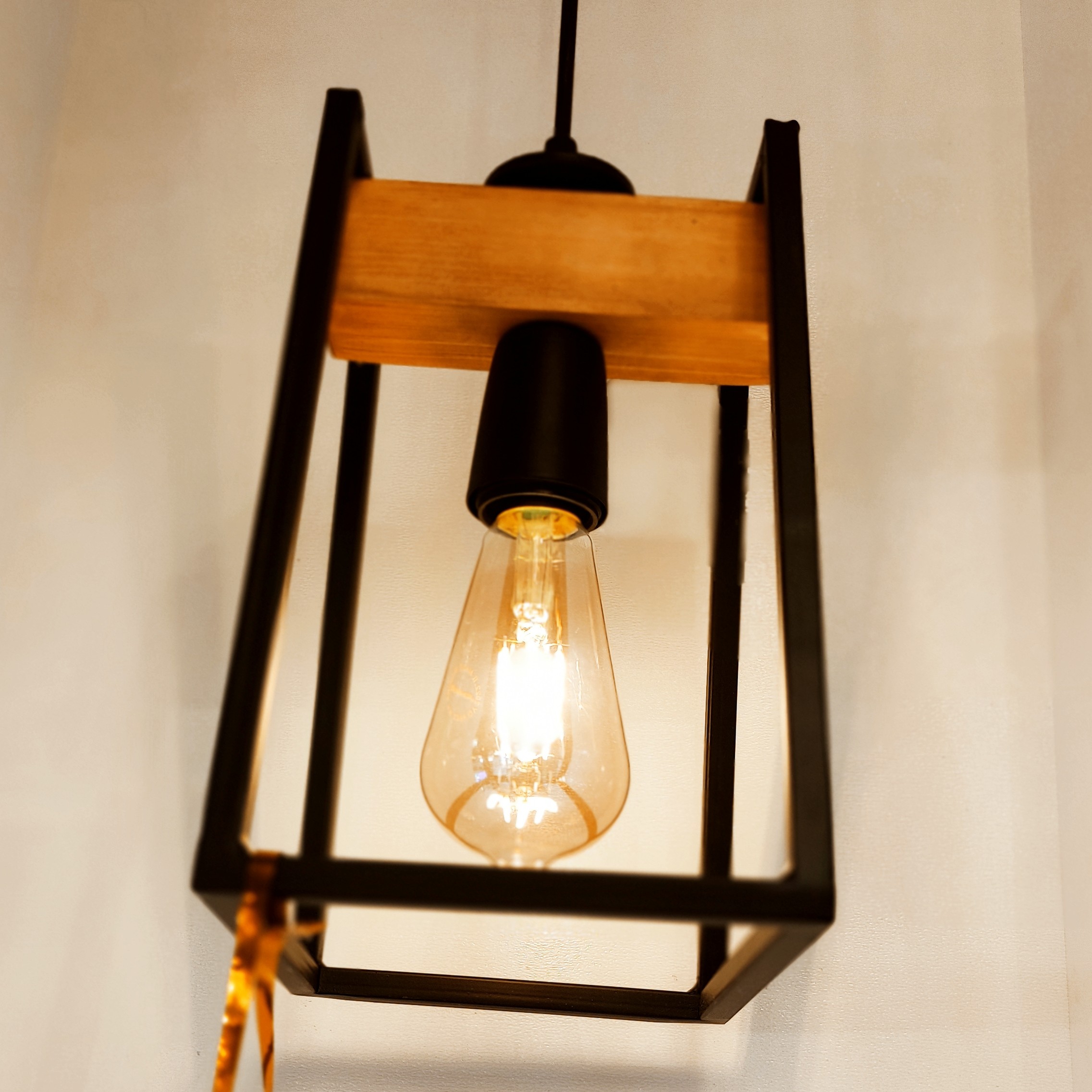 آویز چوب فلز  مدل 201401 بسیار سبک و شیک(پس کرایه)