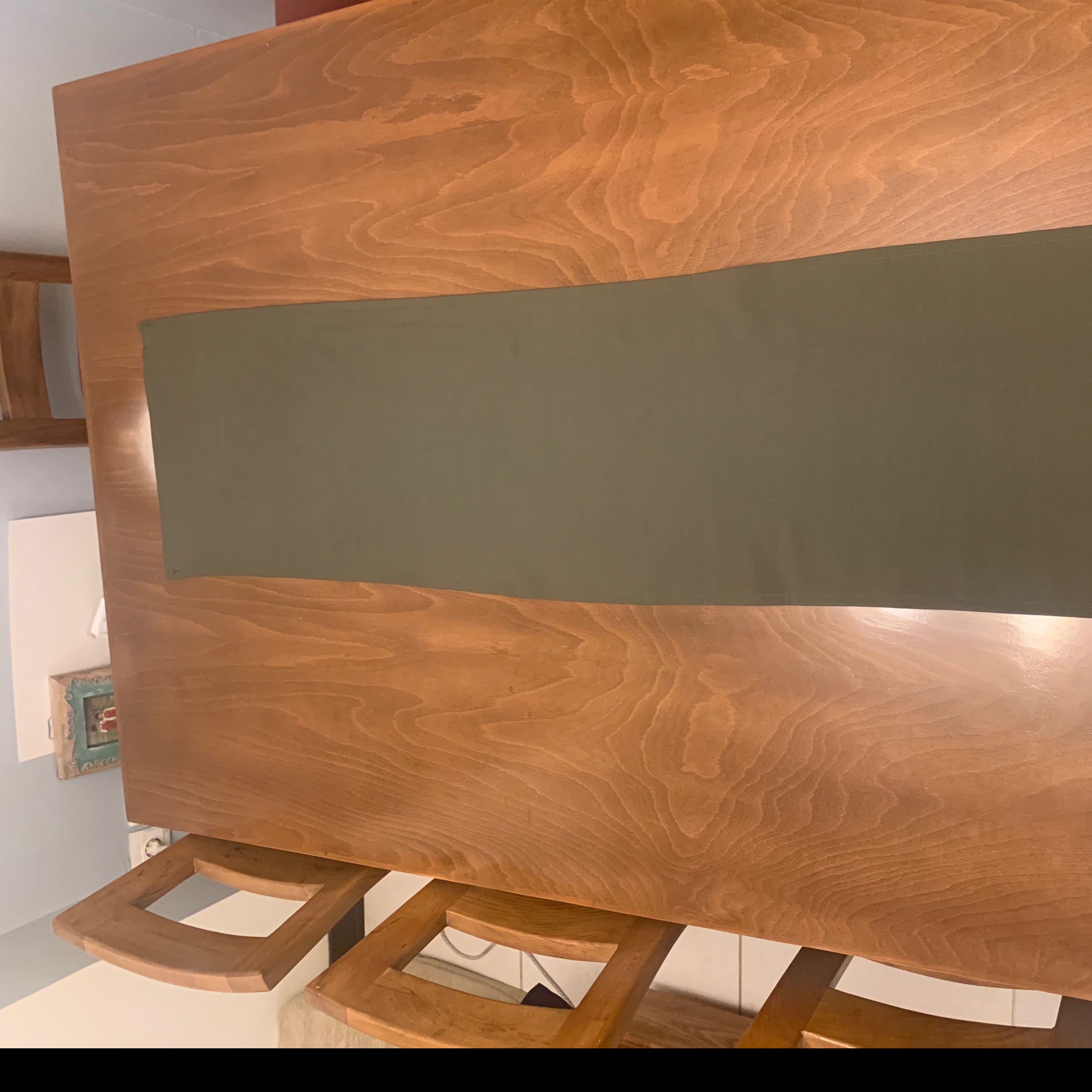 رانر برای میز ناهارخوری