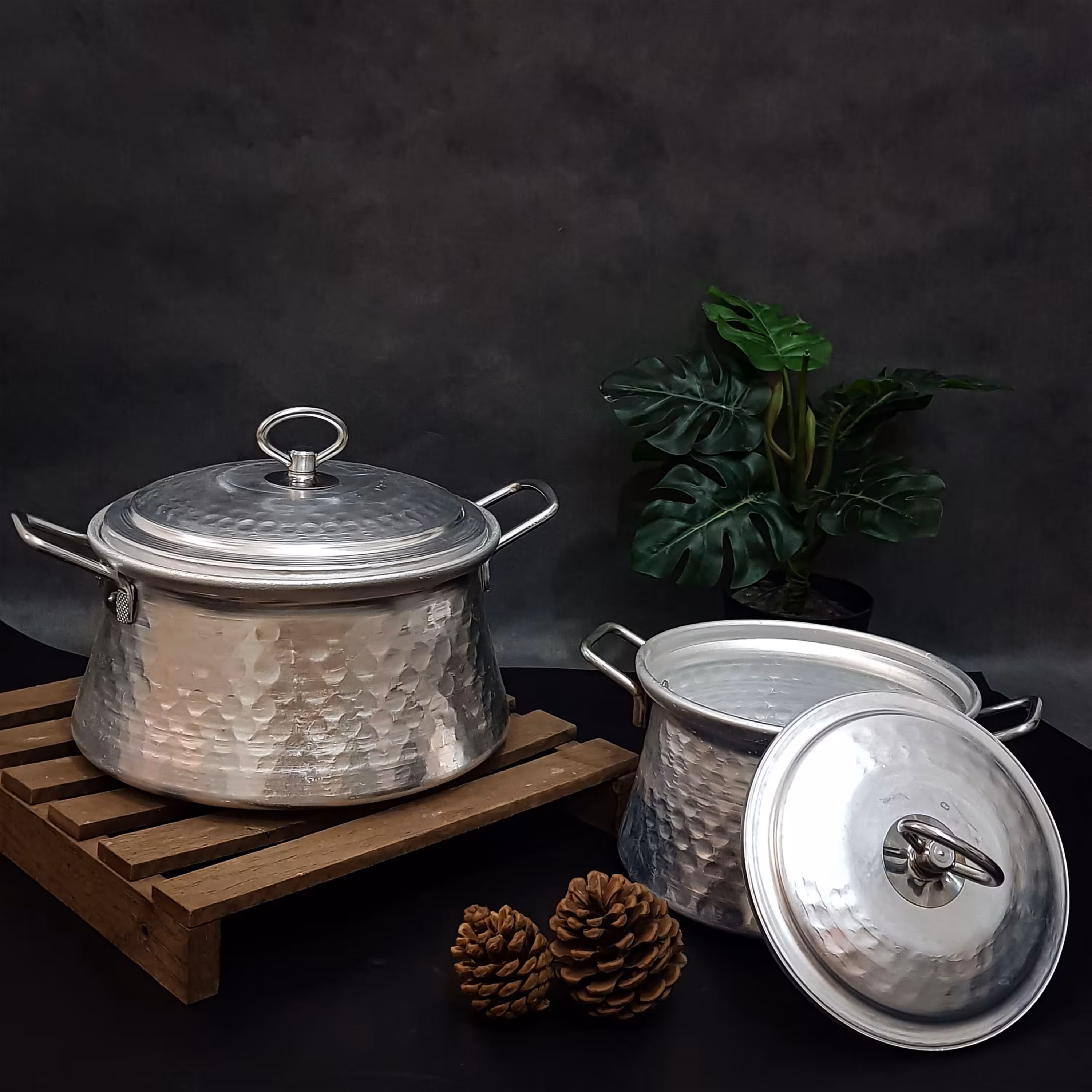 سرویس قابلمه 8 پارچه روحی چکشی مدل دیگچه طرح مس 