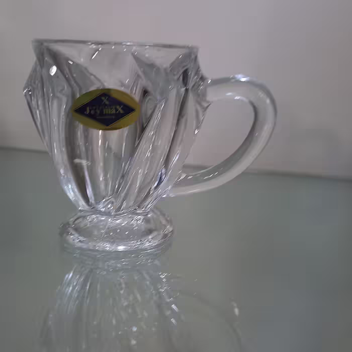 فنجان ماکائو بسیار شفاف و زیبا با طراحی خاص 
