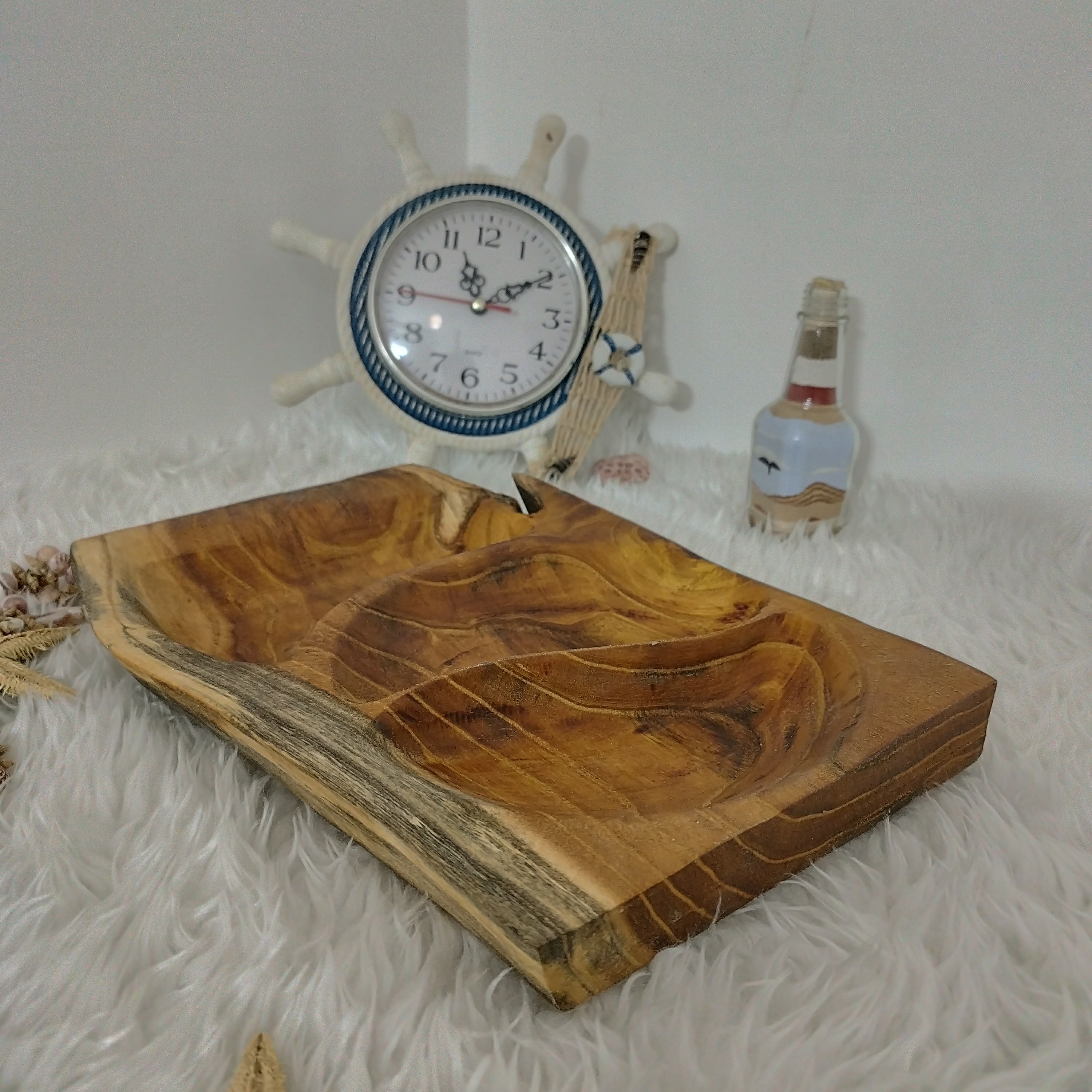ظرف جوبی ساخته شده از چوب توت و پوشش گیاهی همل
