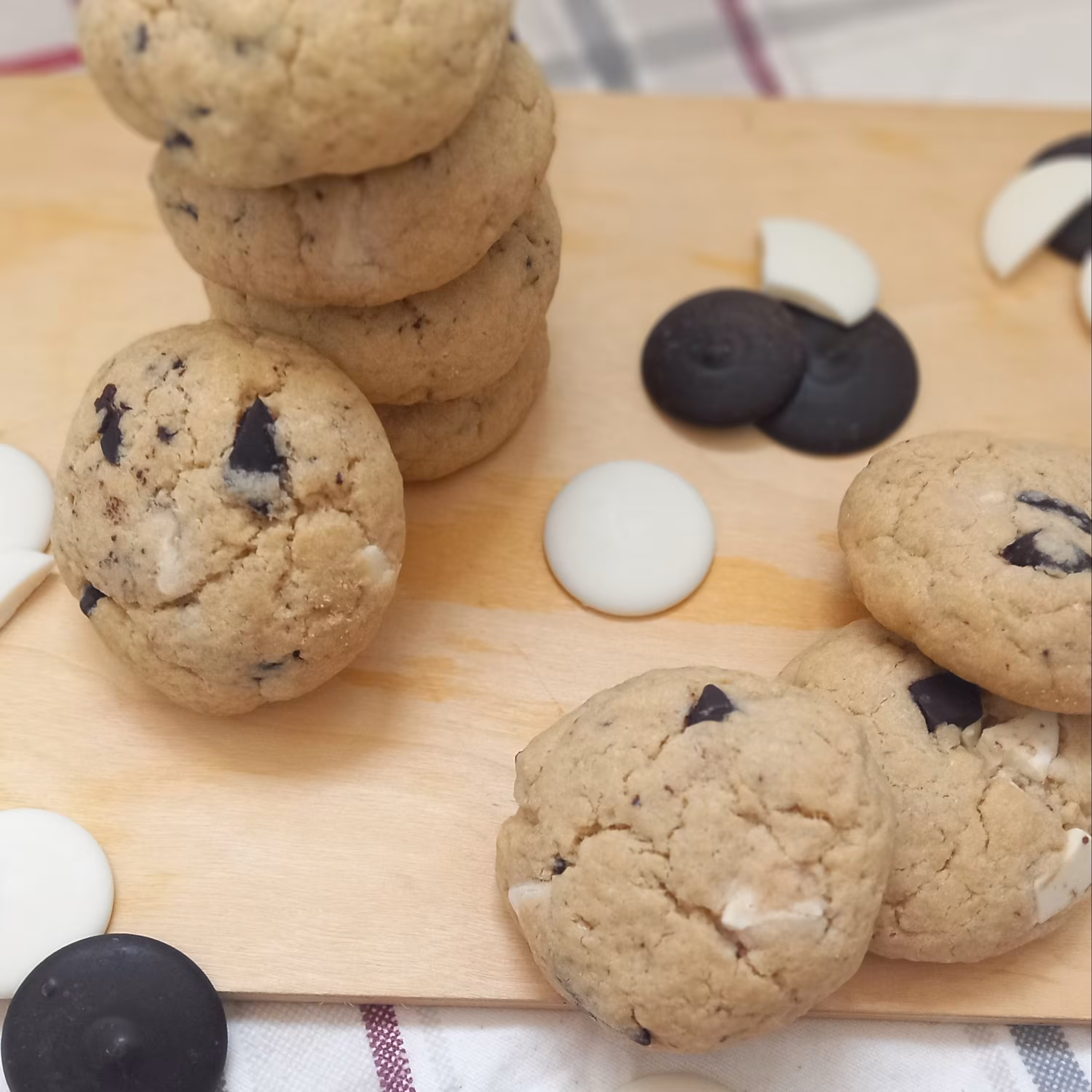 کوکی با تکه های شکلات خونگی 