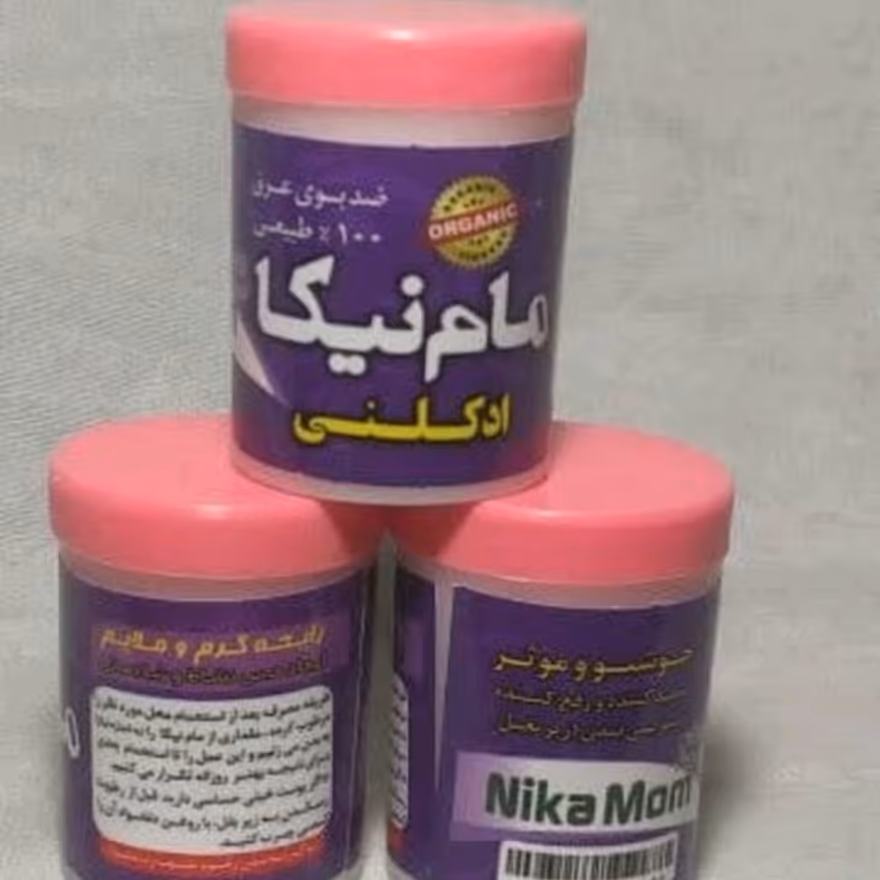 پودر زیر بغل گیاهی یا مام پودری نیکا رایحه ادکلنی تک عددی