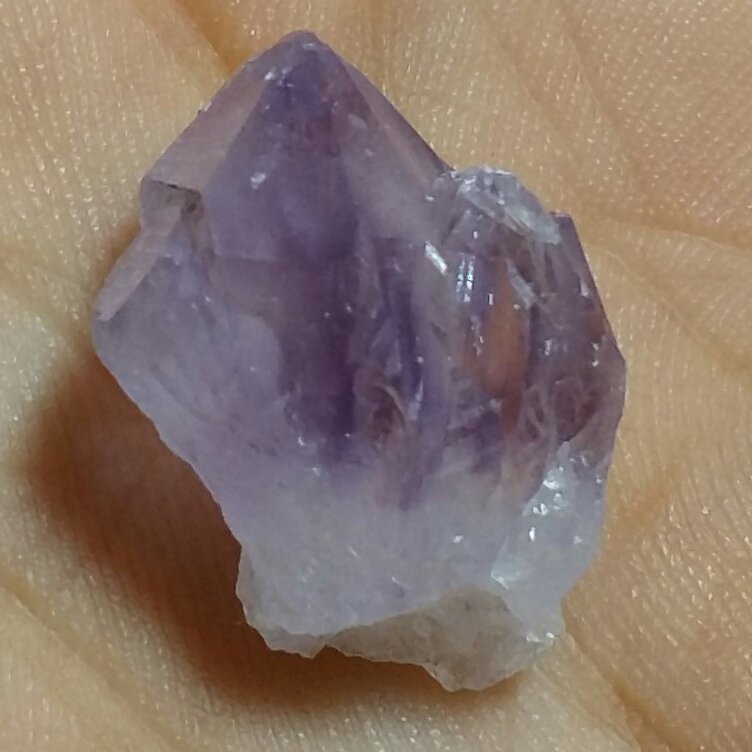 سنگ راف آمیتیس خاص بسیار زیبا دیدنی کاملا طبیعی شاهکار خلقت 9190