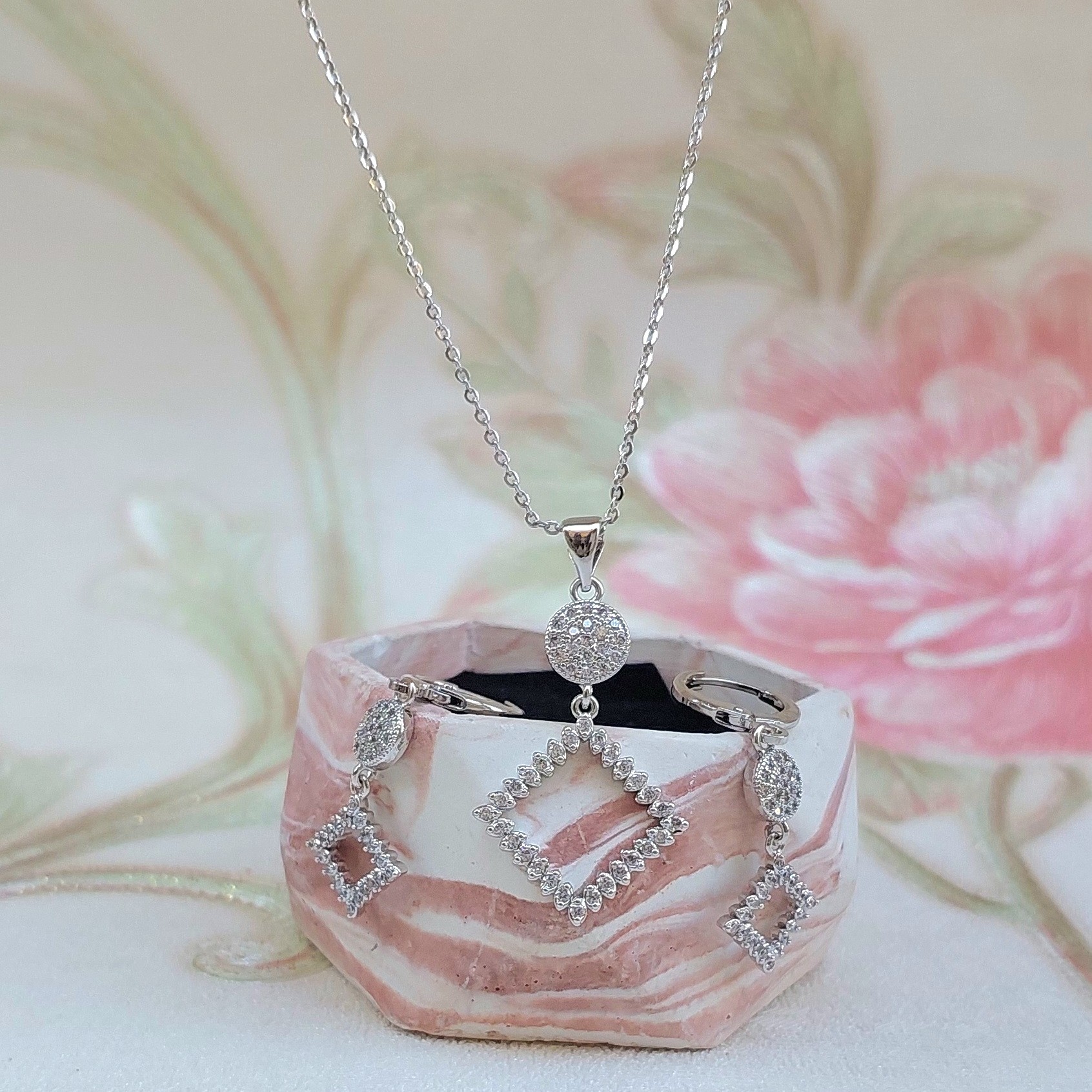 نیم ست تمام نگین برند CM