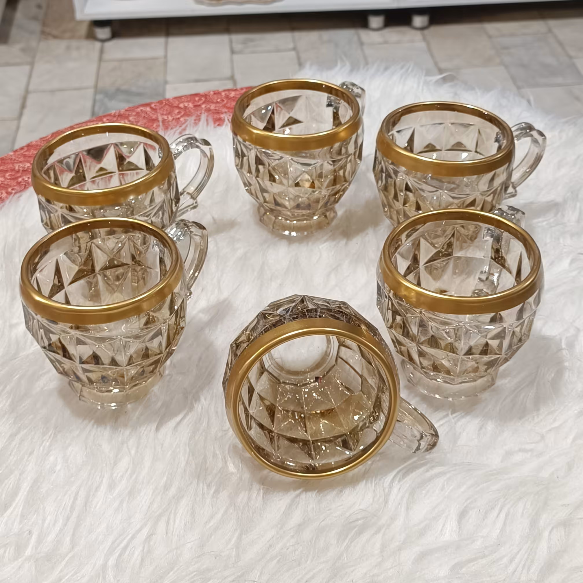 فنجان  لب طلا  شامپاینی          