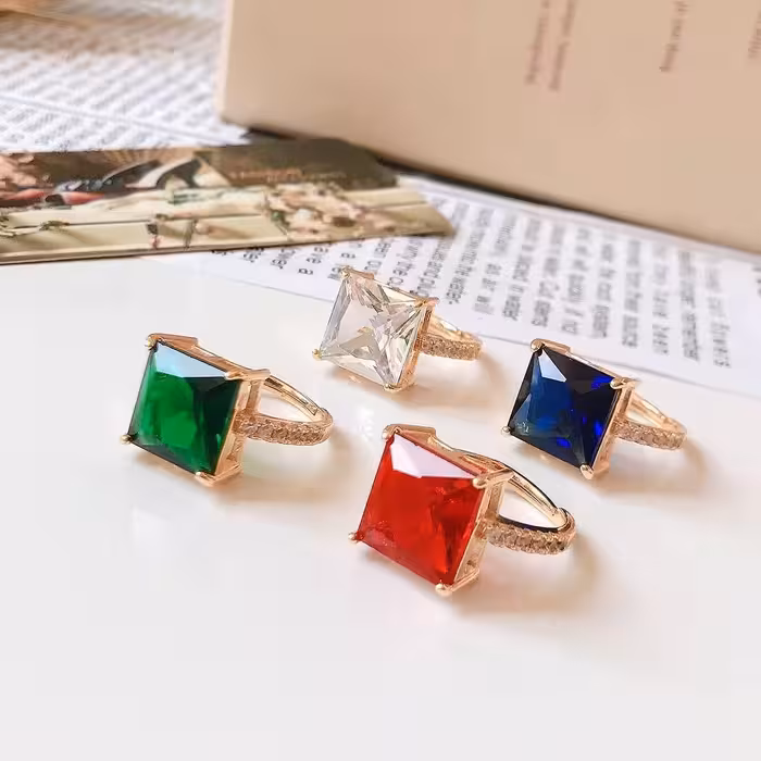 انگشتر نگینی رنگ ثابت