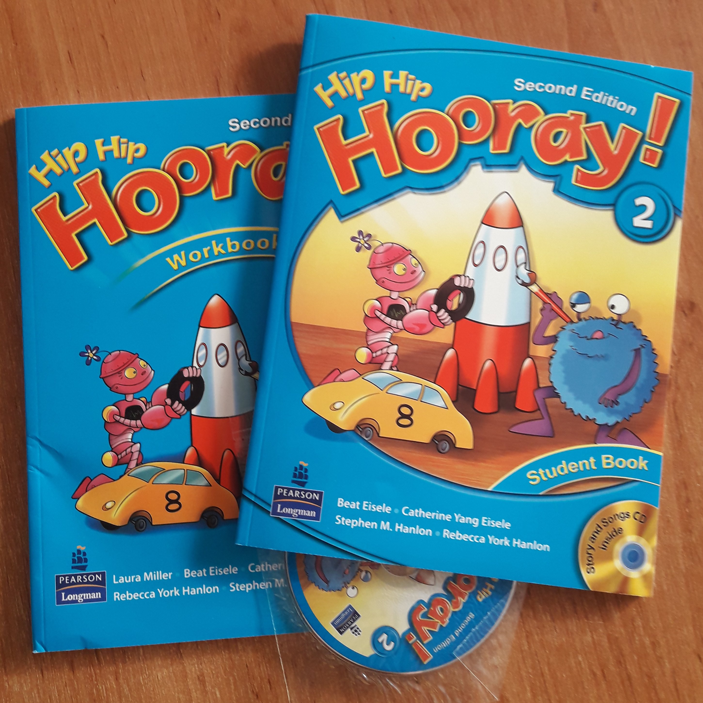کتاب زبان هیپ هیپ Hip Hip Hooray 2 به همراه کتاب کار و cd