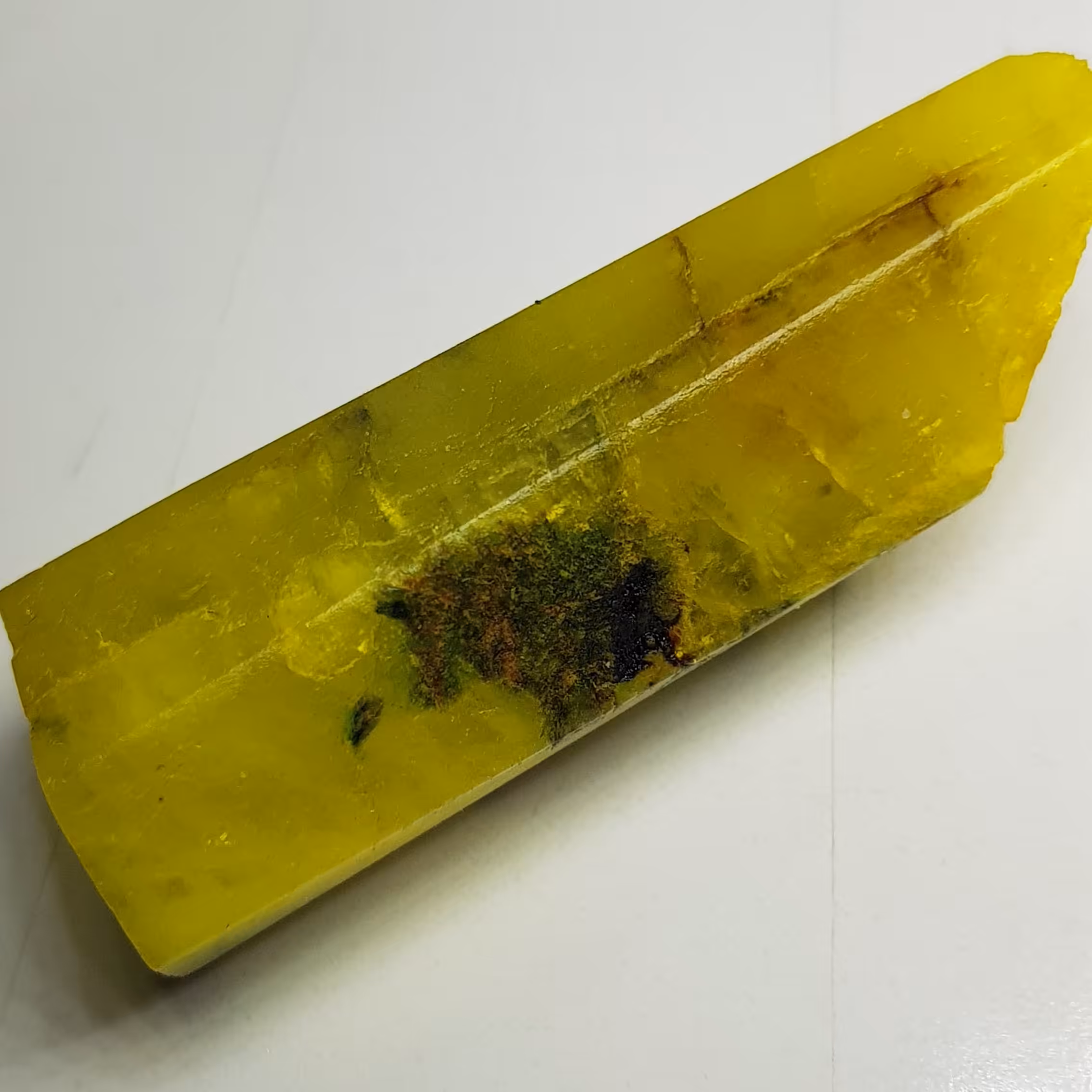 سنگ یاقوت زرد 