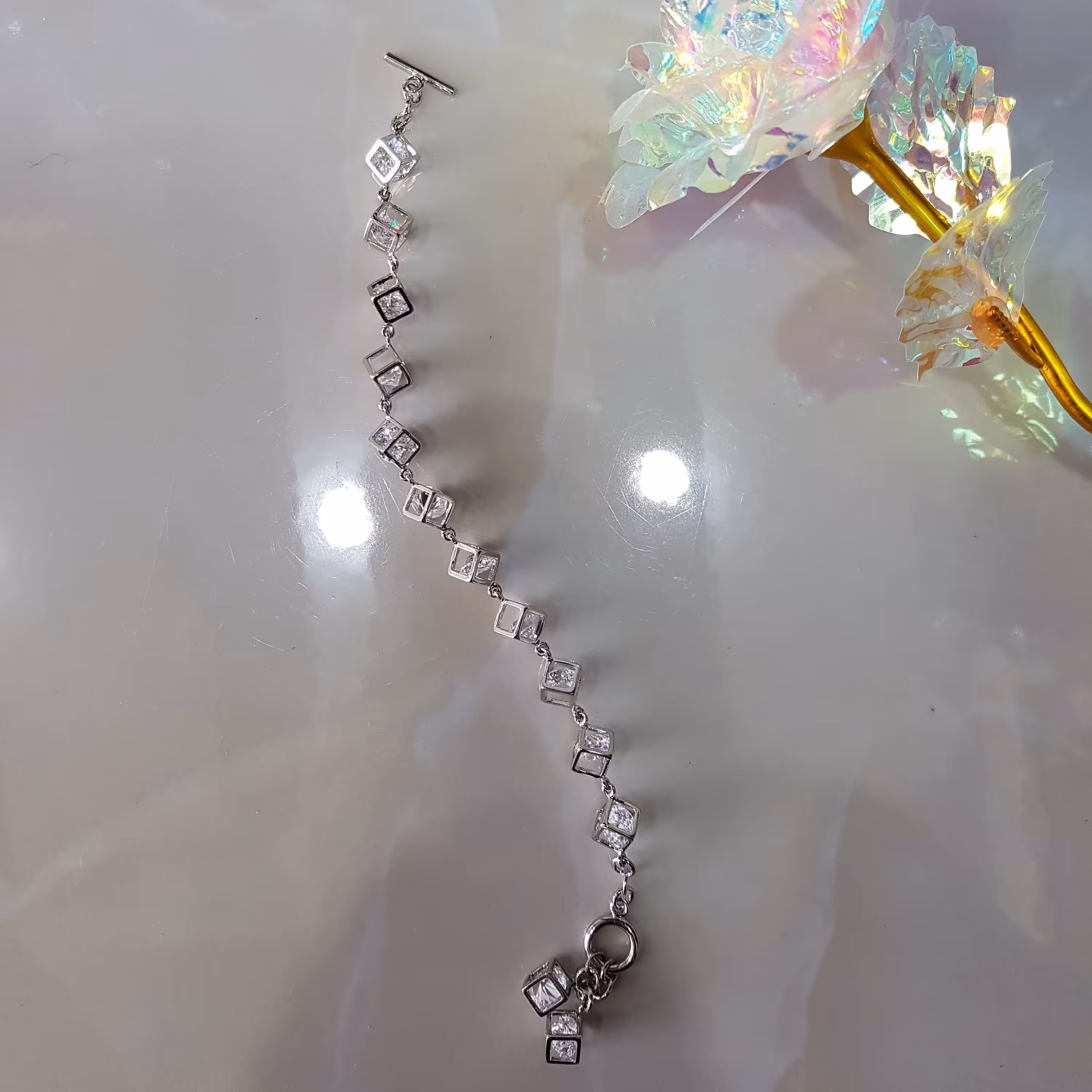 دستبند مربعی نگین دار برند YSX رنگ ثابت 