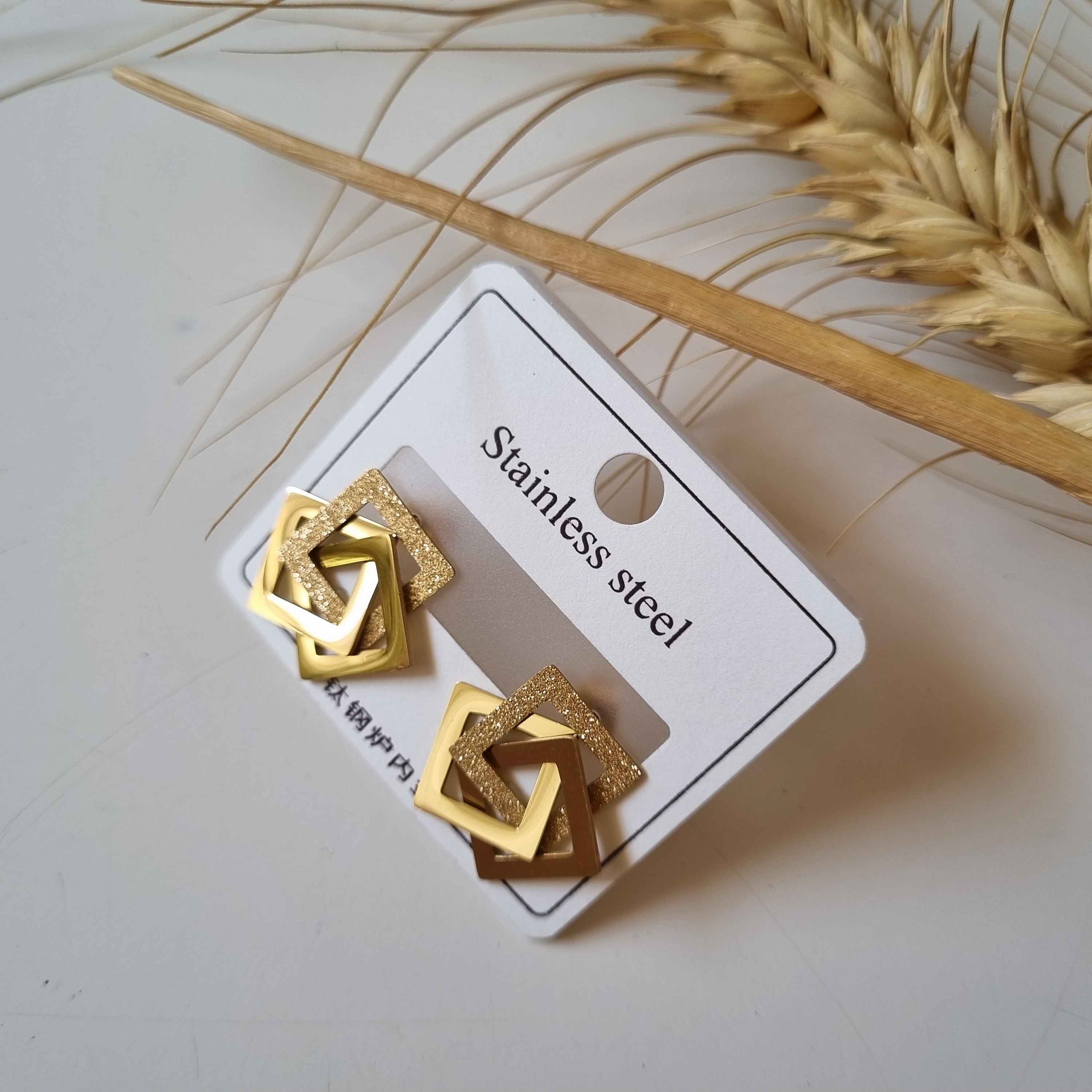 گوشواره استیل آبکاری طلا 18 و ضد حساسیت