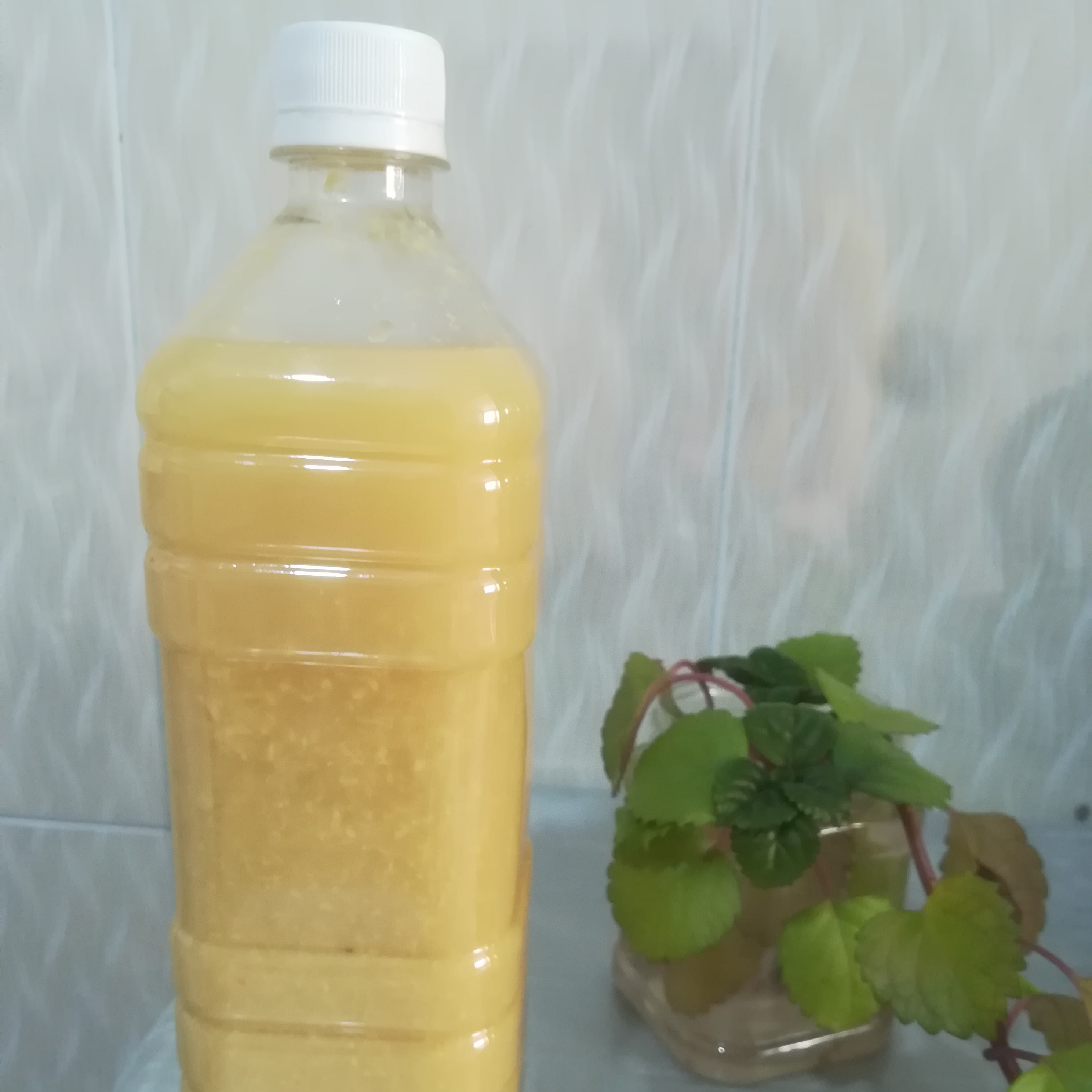 آبلیموی تازه طبیعی و صد در صد خالص و بدون موادافزودنی