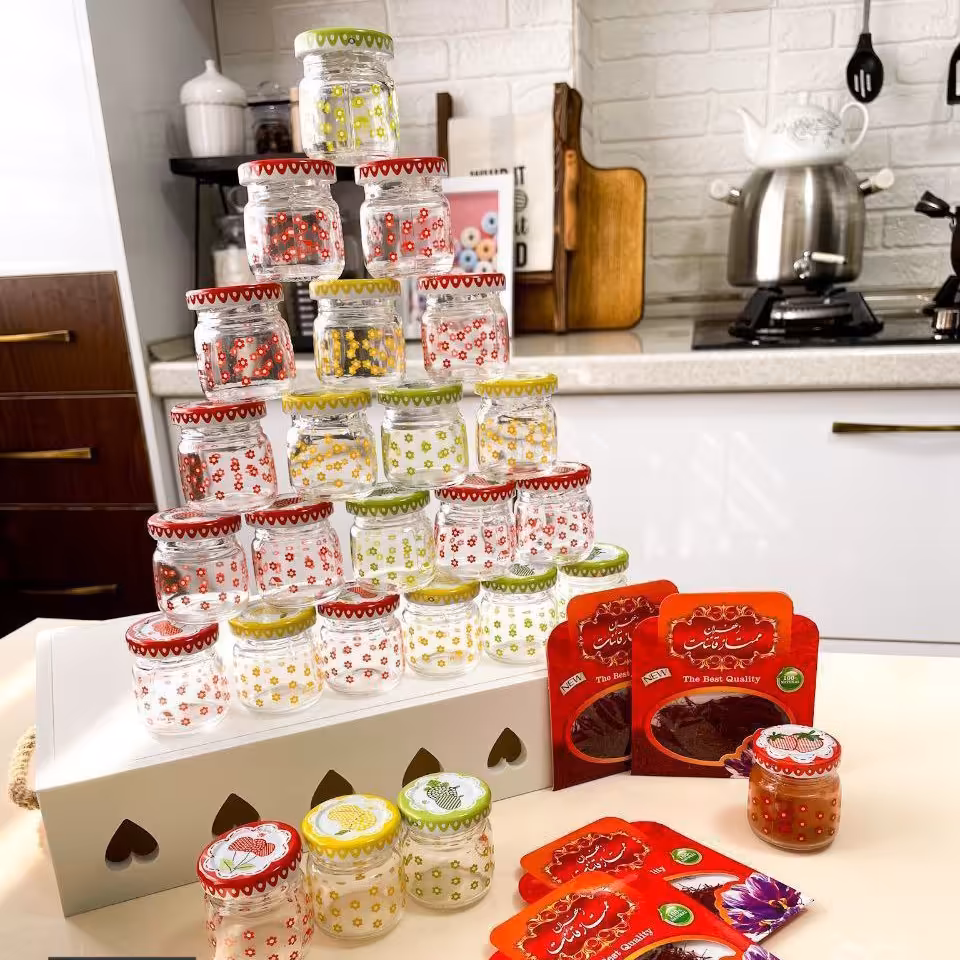 بانکه نقلی در میوه ایی 