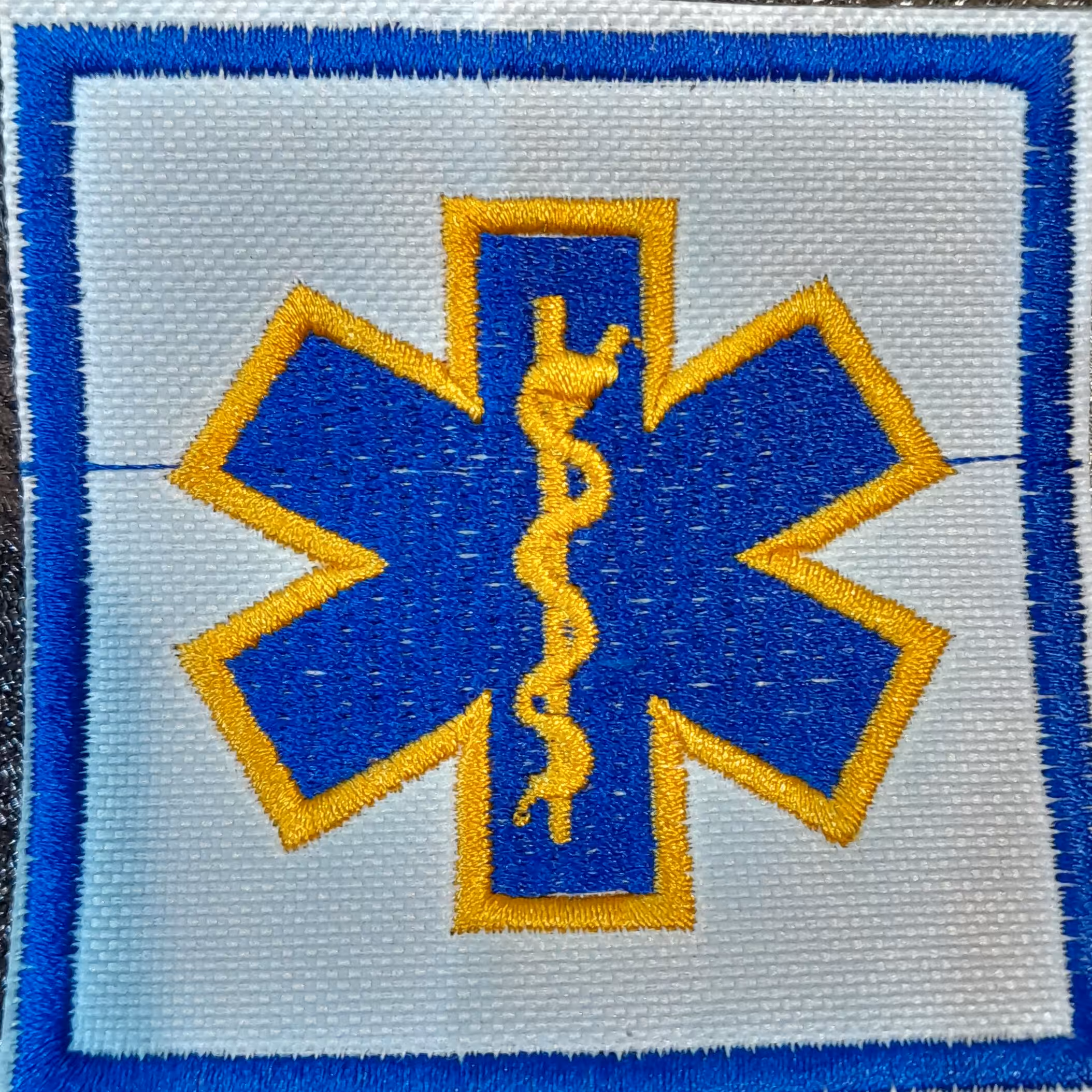 آرم ستاره حیات مخصوص پیراهن اورژانس با رنگ ثابت