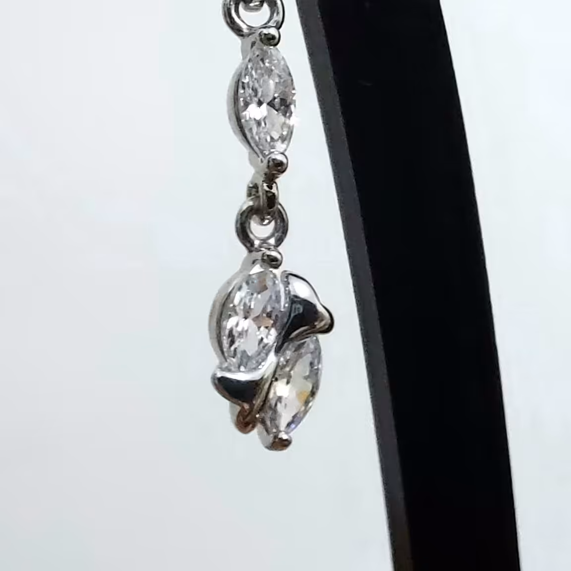 گوشواره برگ نگین ژوپینگ