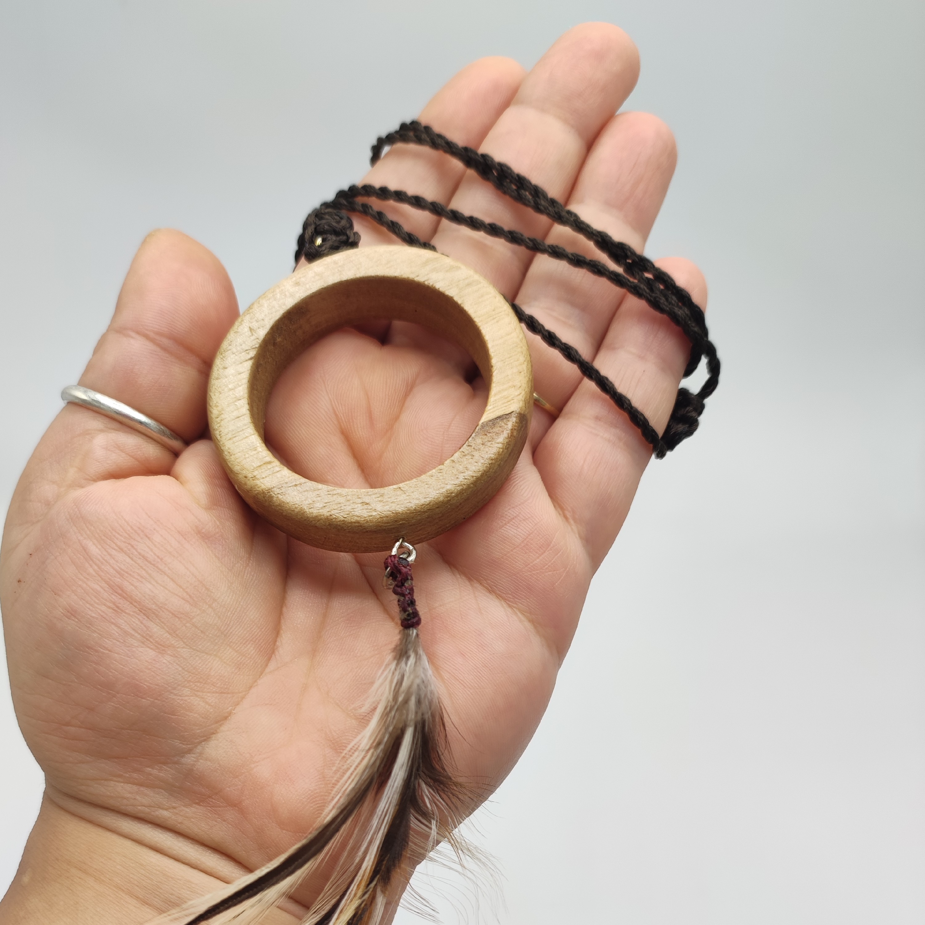 آویز چوبی