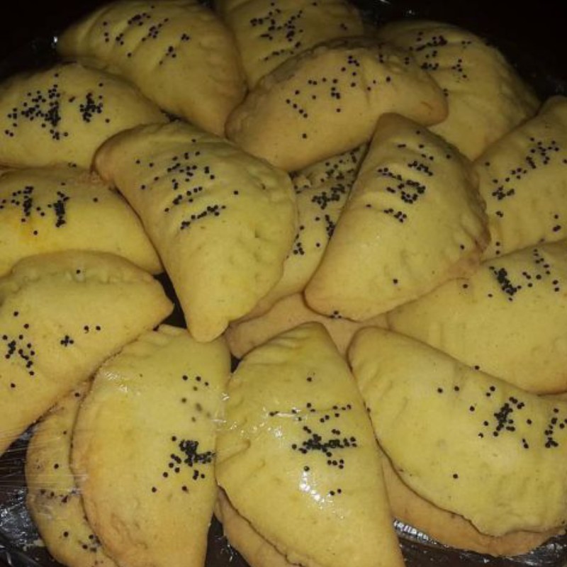 شیرینی کلاچ میان پر محلی