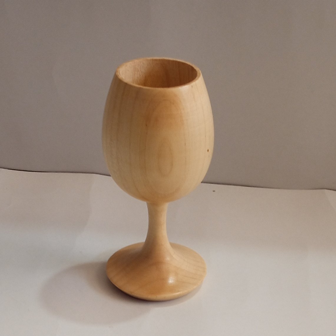 جام چوبی پایه دار