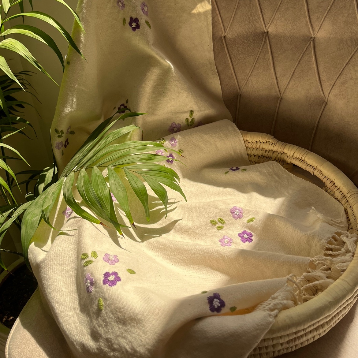 رانر گلدوزی شده
