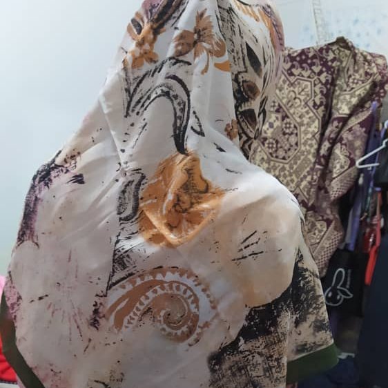 روسری عالی رنگ ثابت