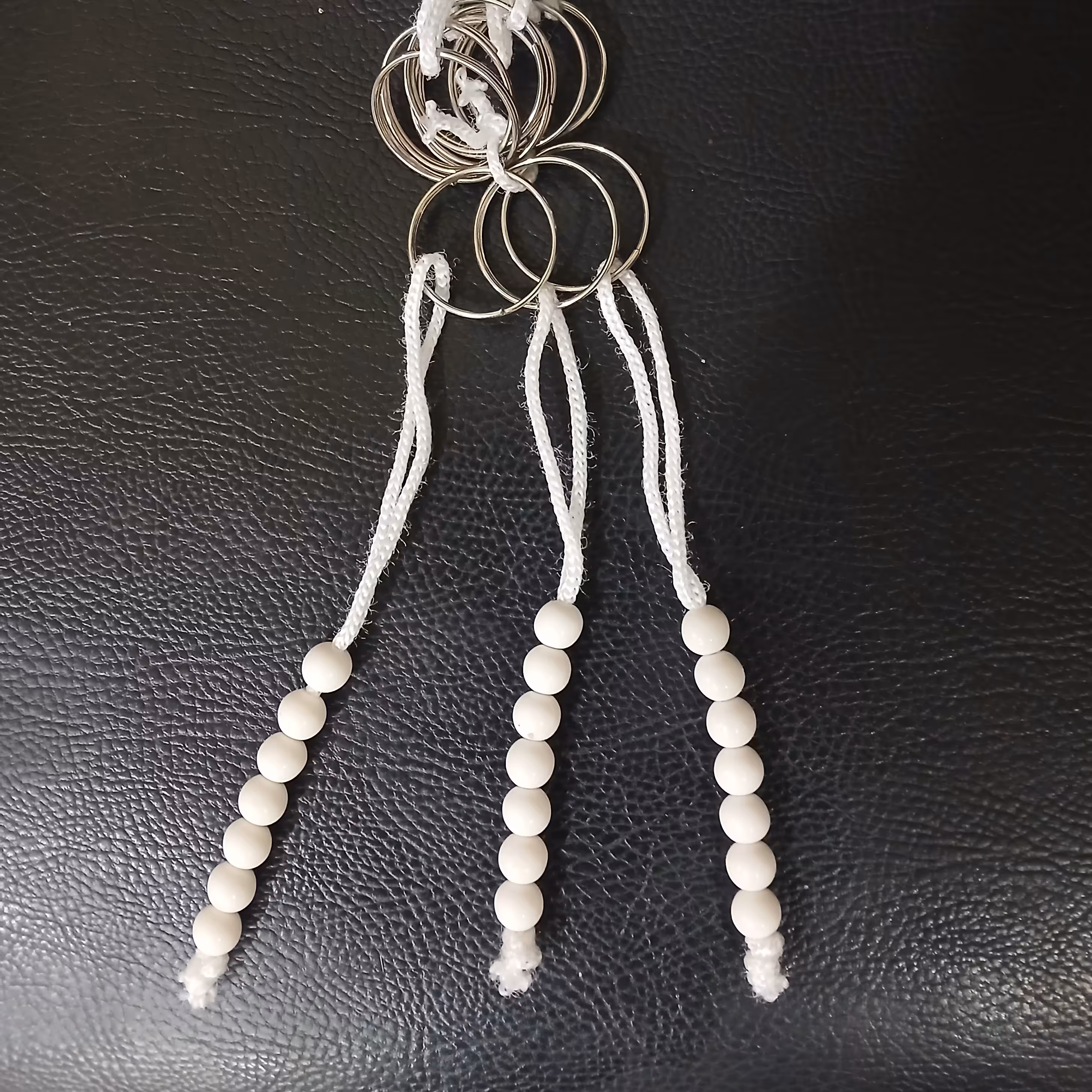 طواف شمار حلقه دار سفید(هفت دانه)