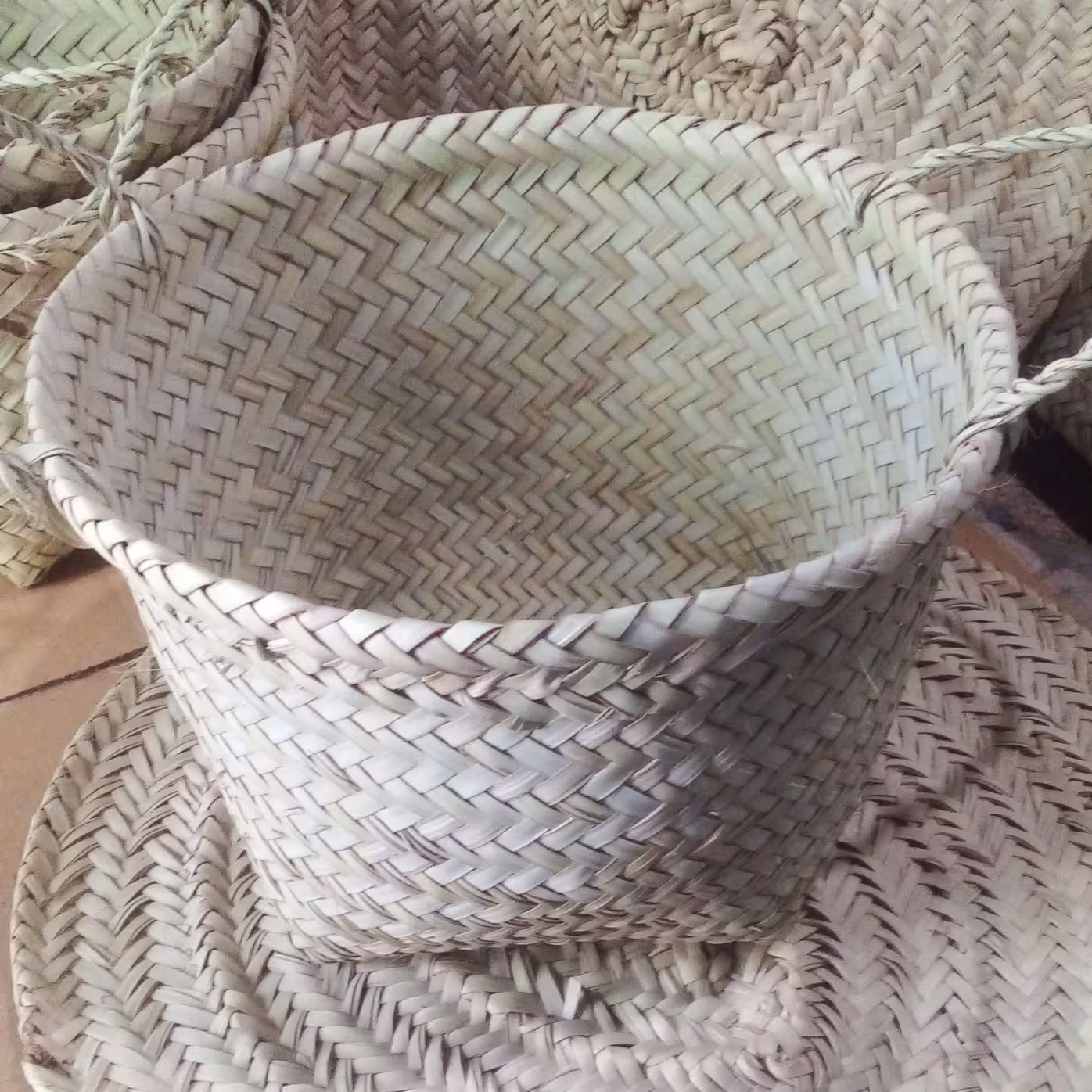 کاورو گلدان استوانه ای حصیری