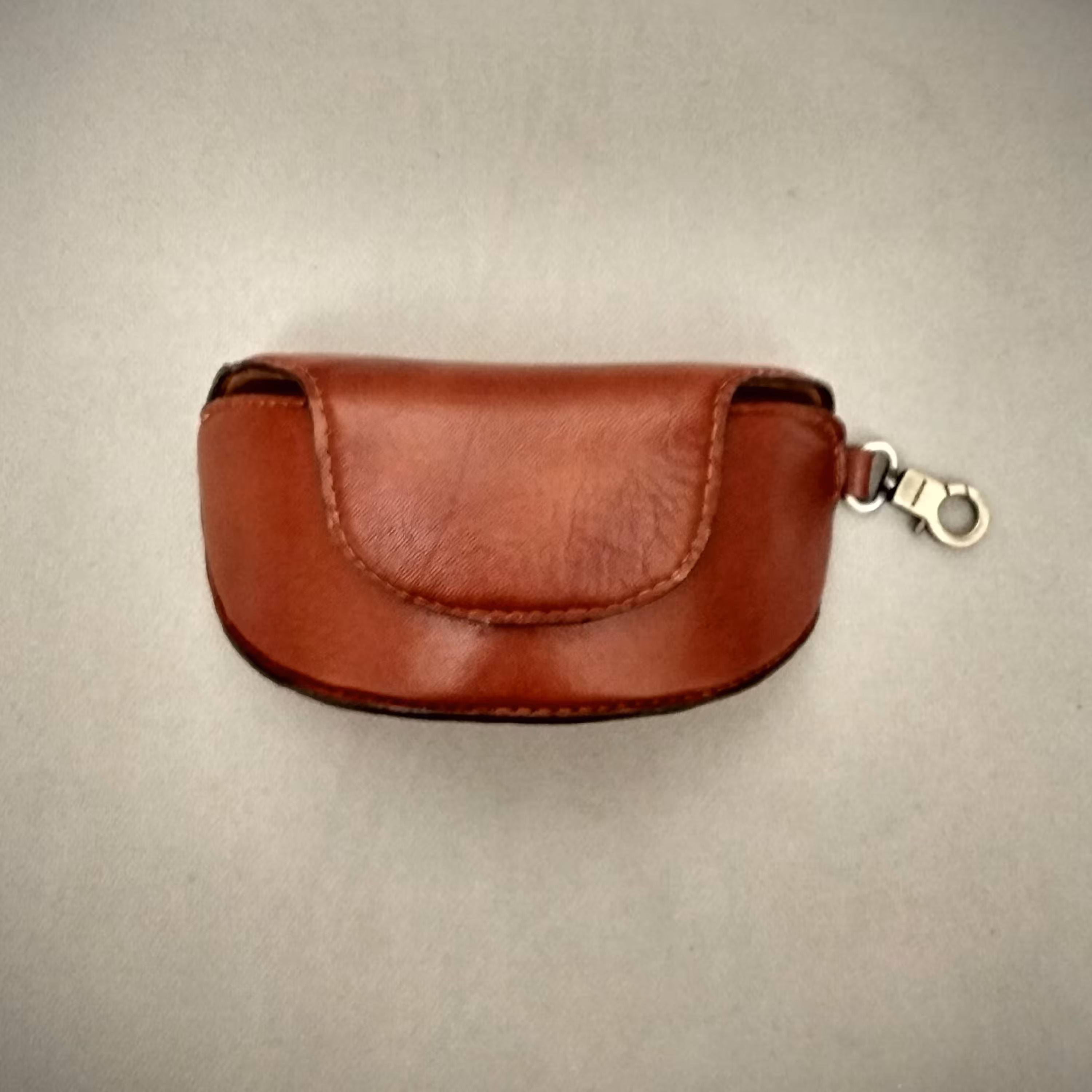 کیف عینک چرم طبیعی دست دوز  کد A01