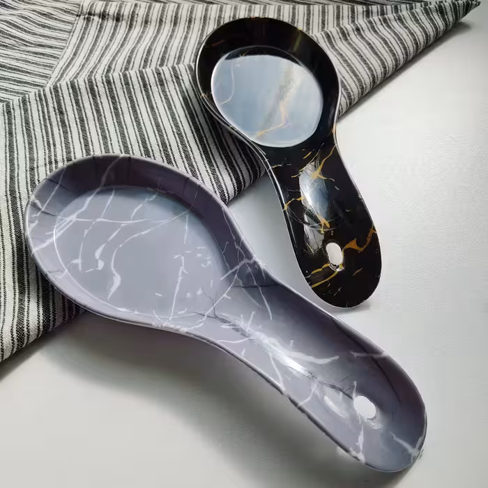 زیر قاشقی کنار گازی 