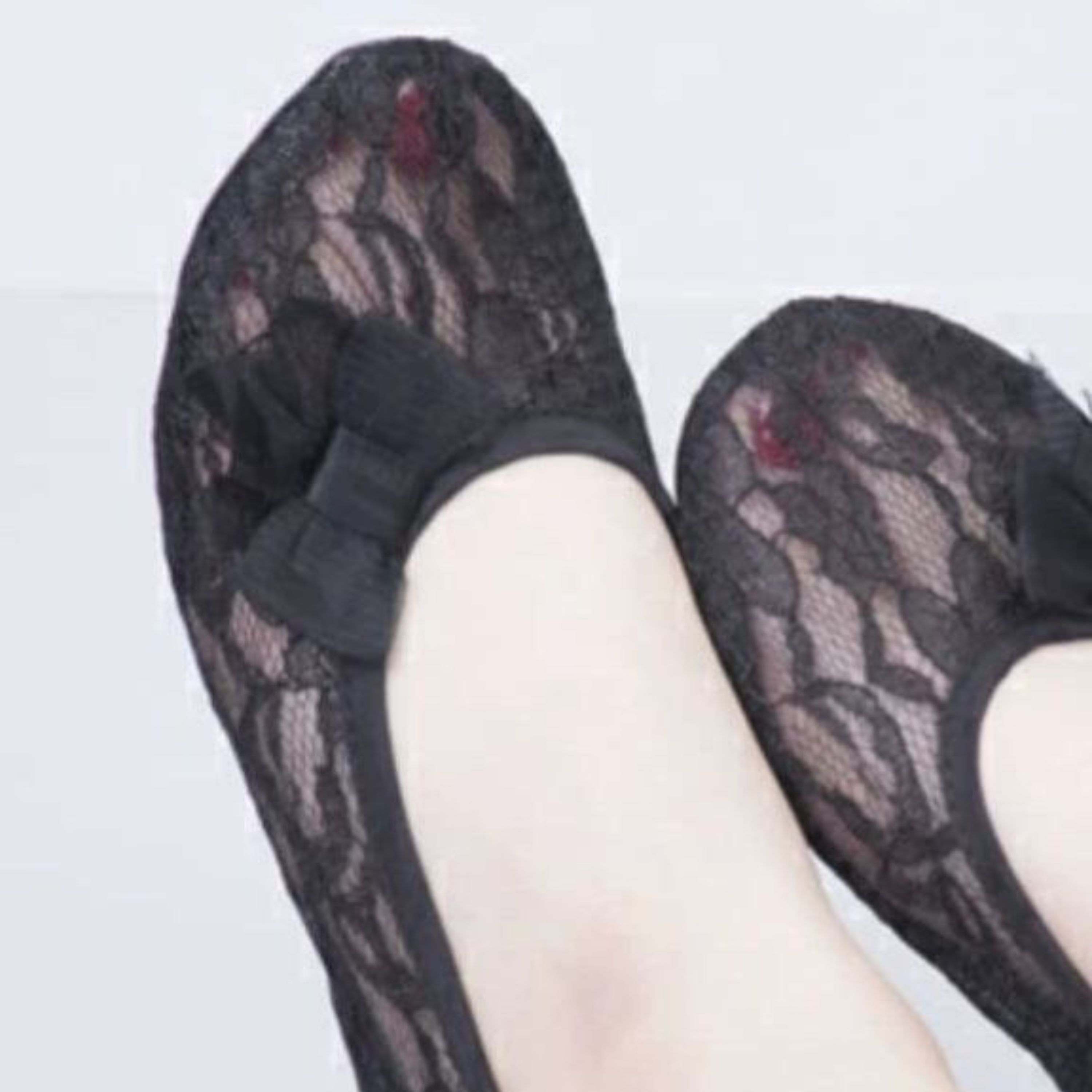 پاپوش  زنانه خارجی گیپور با کیفیت مشکی کف چرمی سایز بندی