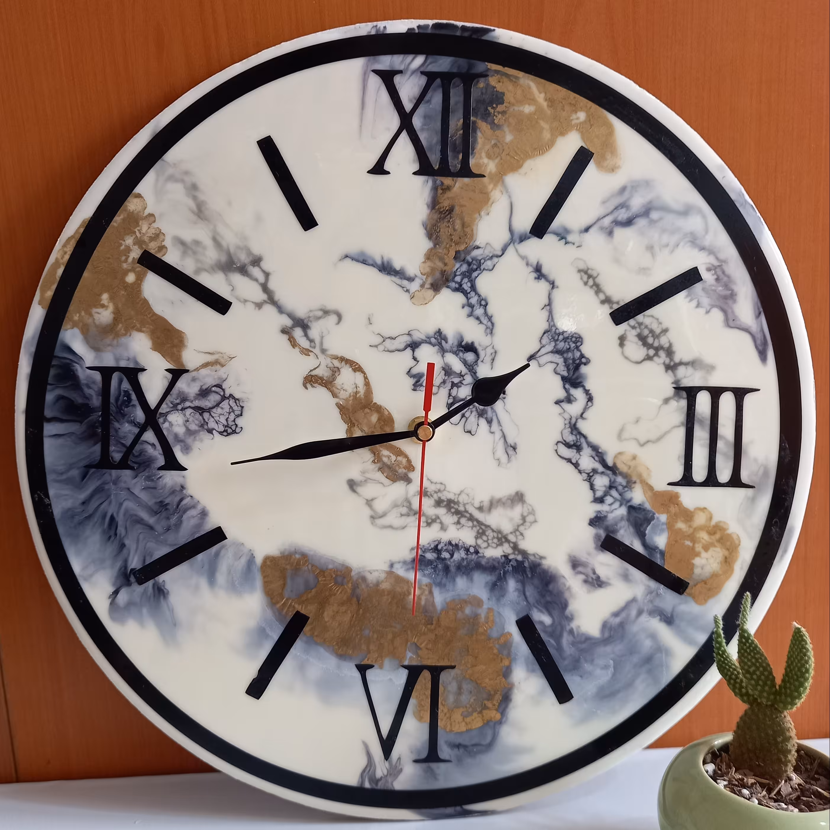 ساعت دیواری رزینی قطر 40سانتی متر